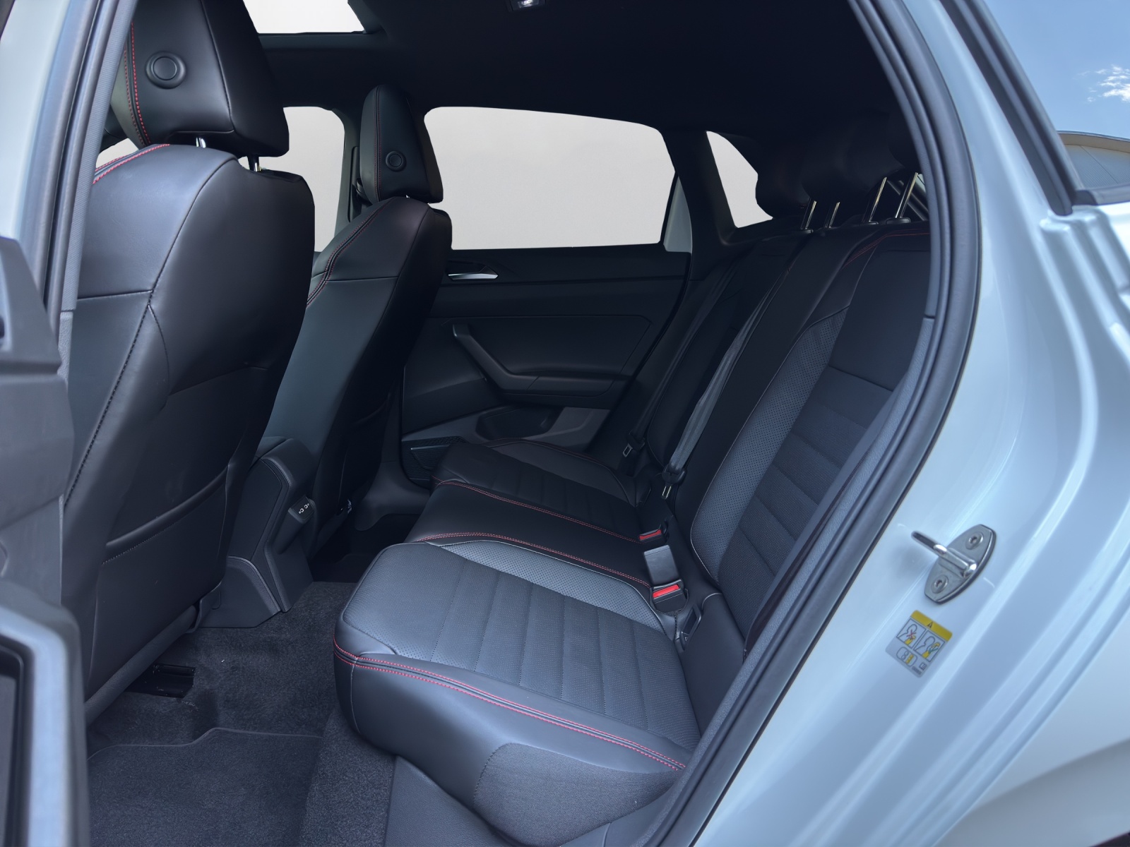 VW Polo 2.0 TSI GTI DSG-image-10