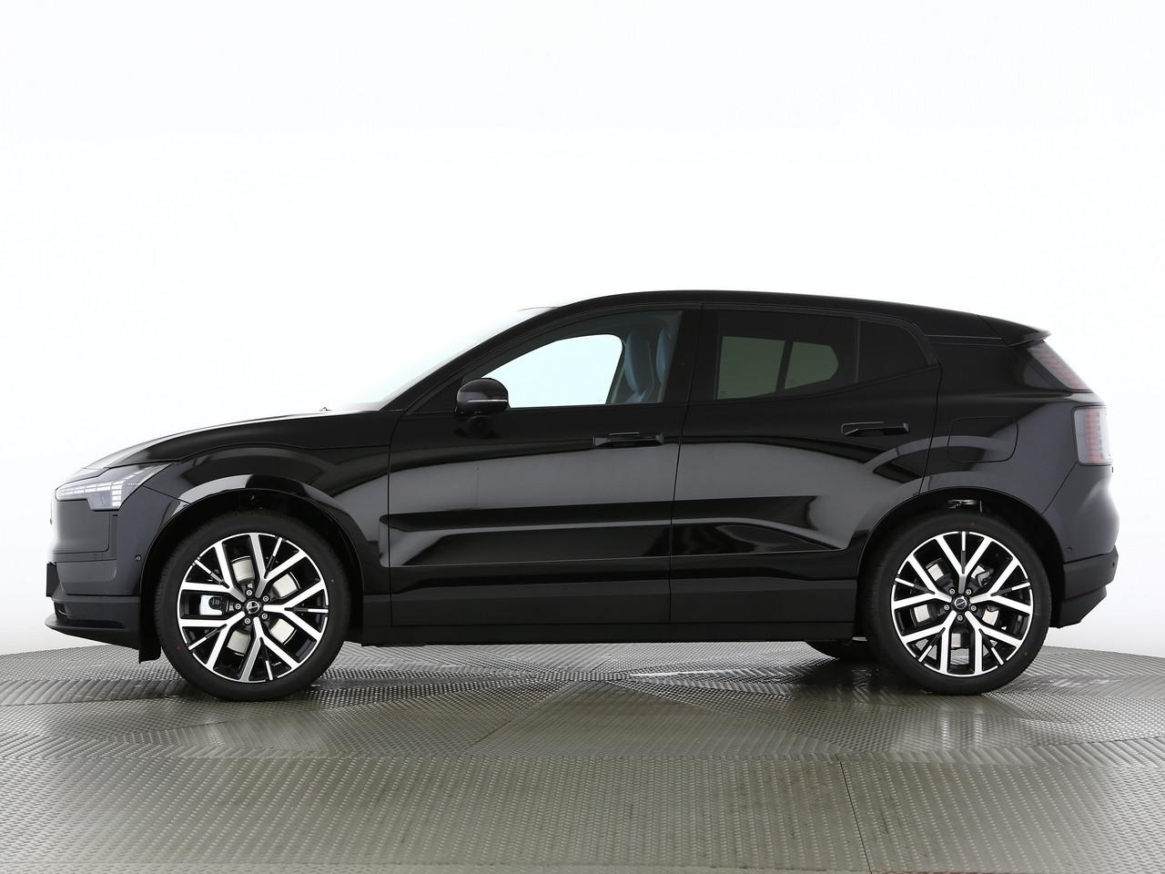 VOLVO EX30 E60 Twin Ultra Performance Sw. Black Ed. AWD-showroom-element-2
