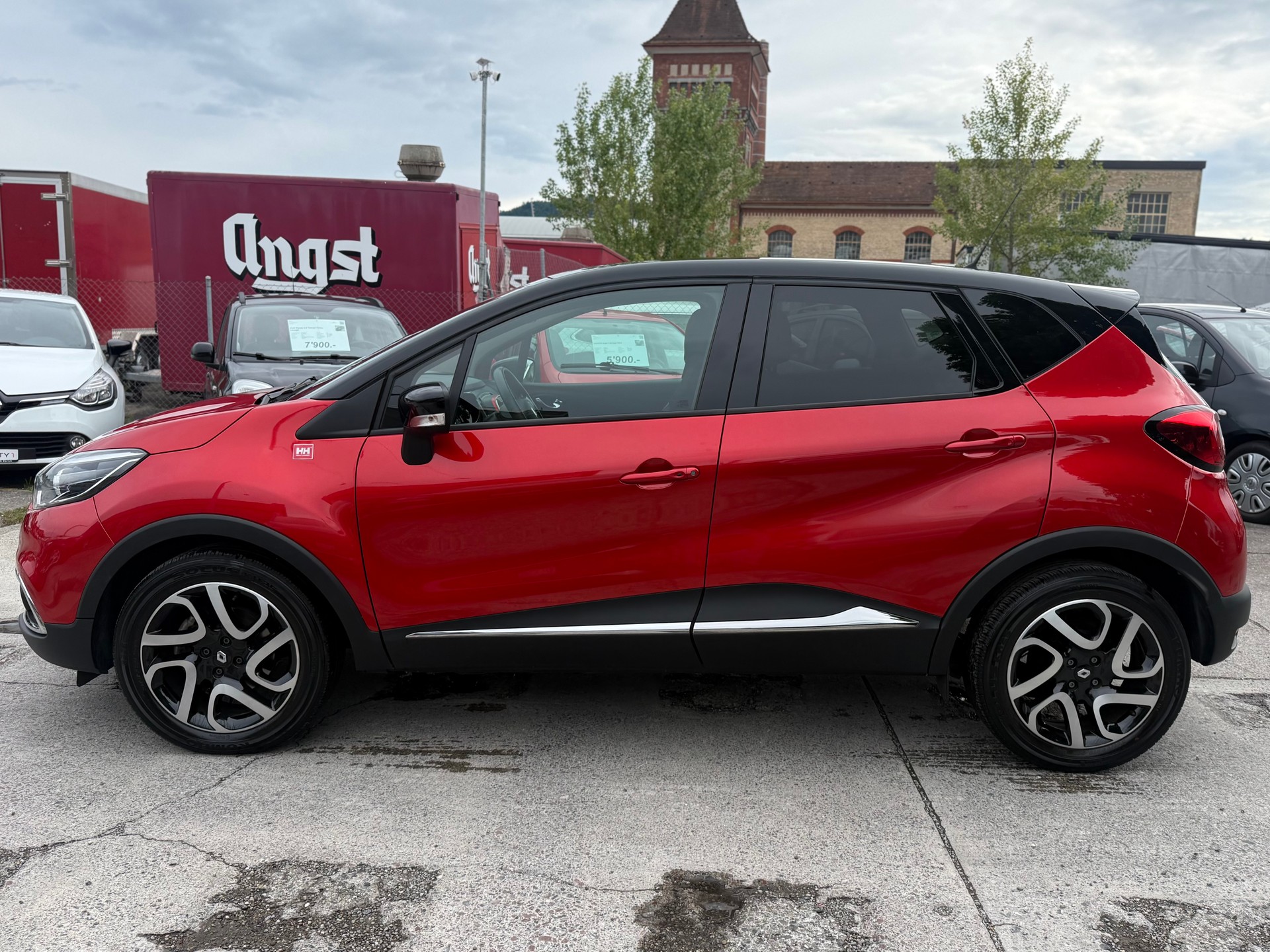 RENAULT Captur 1.2 T Helly Hansen EDC-image-4