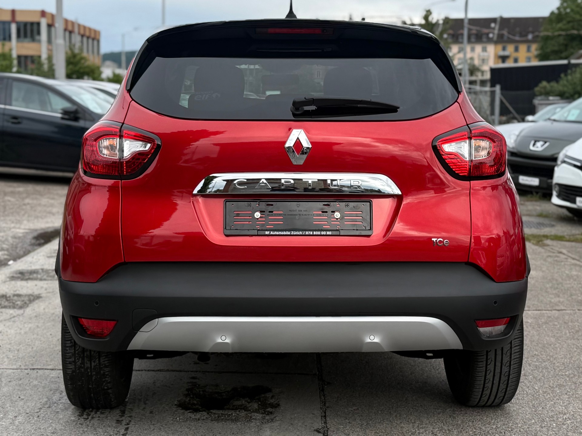 RENAULT Captur 1.2 T Helly Hansen EDC-image-6