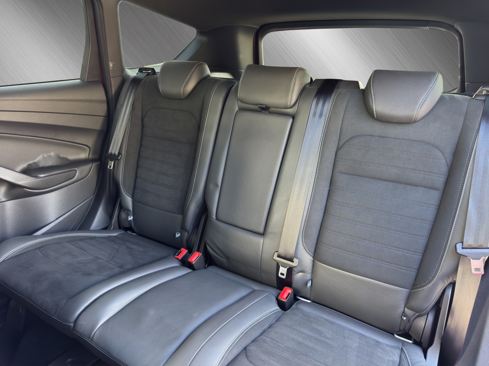 FORD Kuga 2.0 TDCi 150 ST-Line FPS-image-13