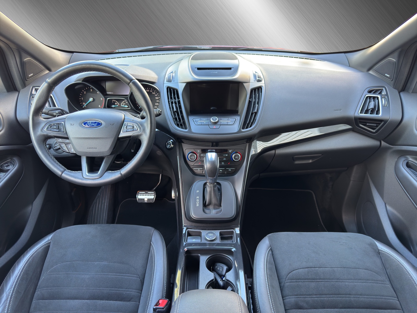 FORD Kuga 2.0 TDCi 150 ST-Line FPS-image-8