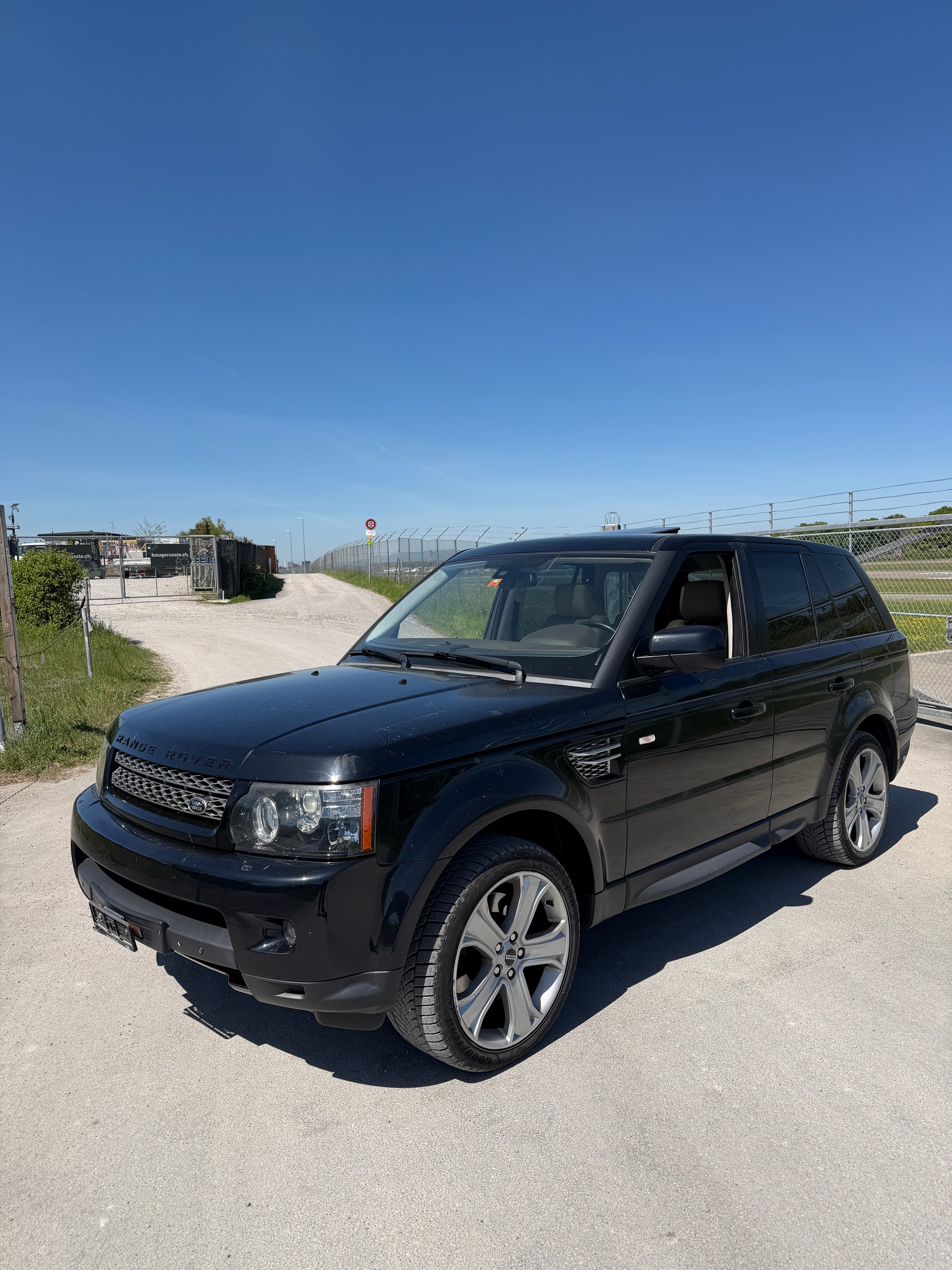 LAND ROVER Range Rover Sport 3.0 TDV6 HSE Automatic-image-2
