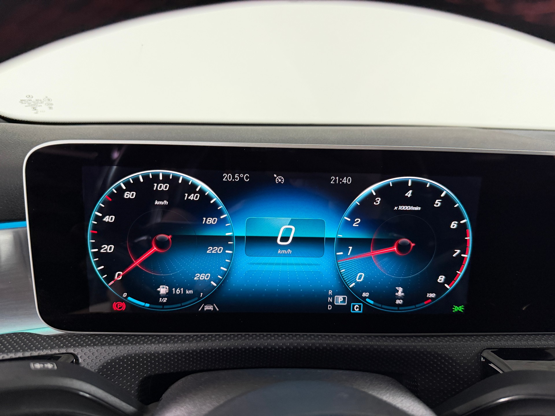 MERCEDES-BENZ A 200 AMG Line Cosmos Black Metallic 7G-DCT / RF-Kamera / Keyless Go / Leder / Ambientebeleuchtung / Premium-Paket /-image-13