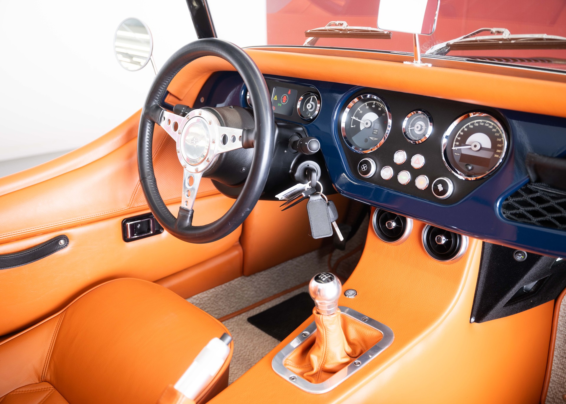MORGAN Plus Four 2.0 (1st hand Swiss car, 258 hp, full Morgan service history, stunning condition)-image-18