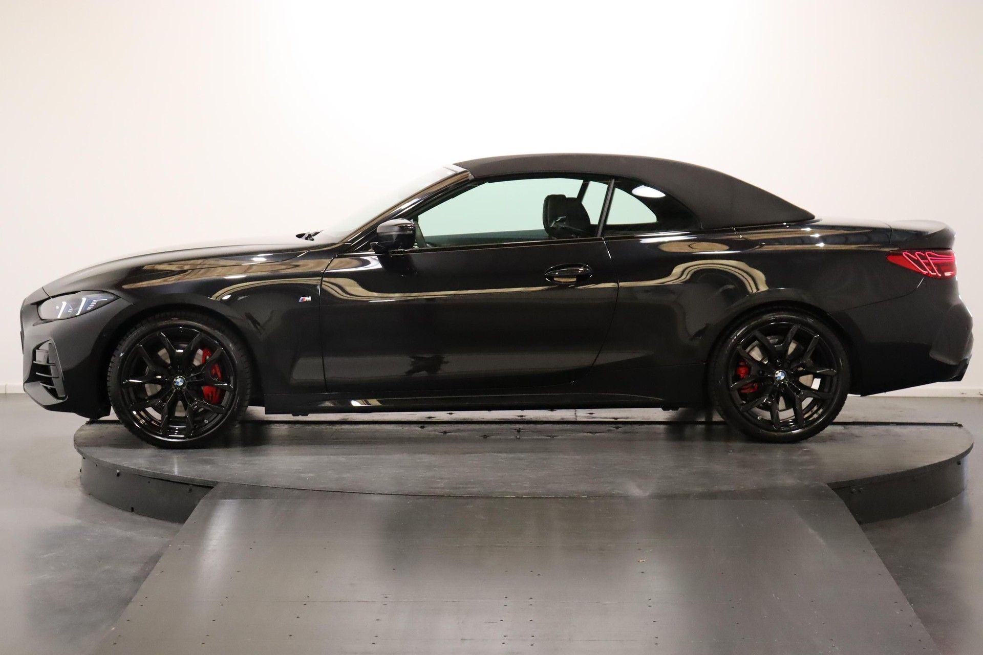 BMW 430i xDrive SAG Cabrio-showroom-element-1