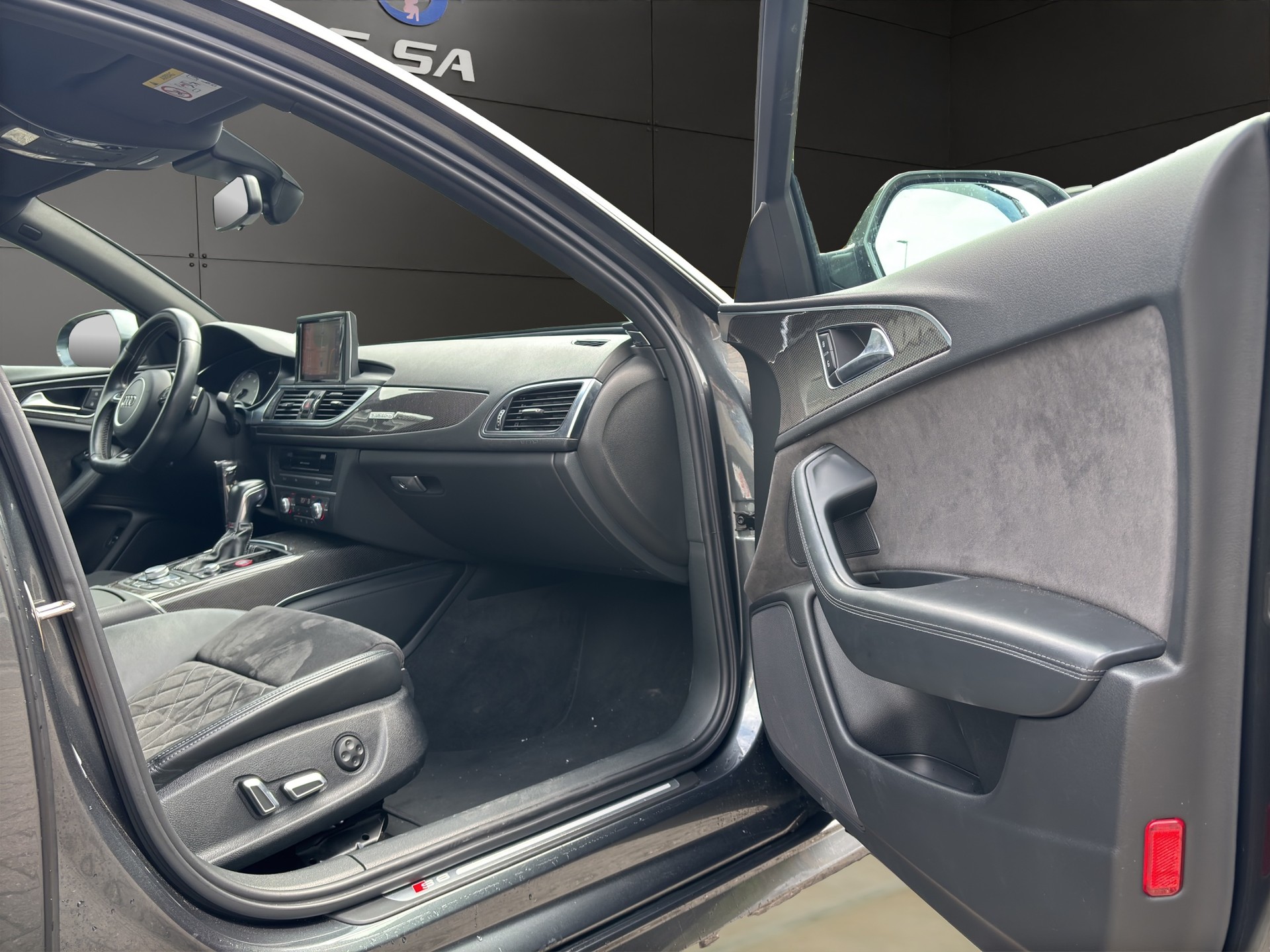 AUDI S6 Limousine 4.0 TFSI V8 quattro S-tronic-image-24