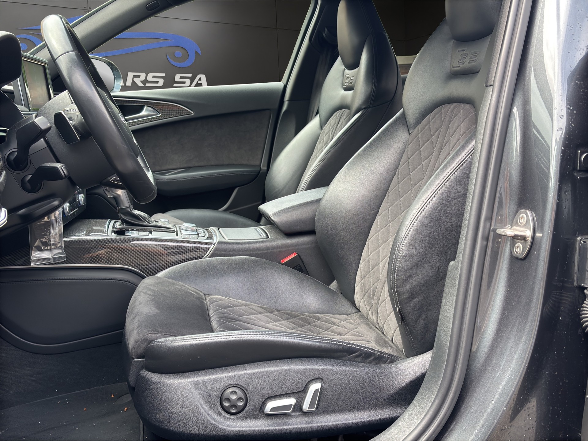 AUDI S6 Limousine 4.0 TFSI V8 quattro S-tronic-image-16