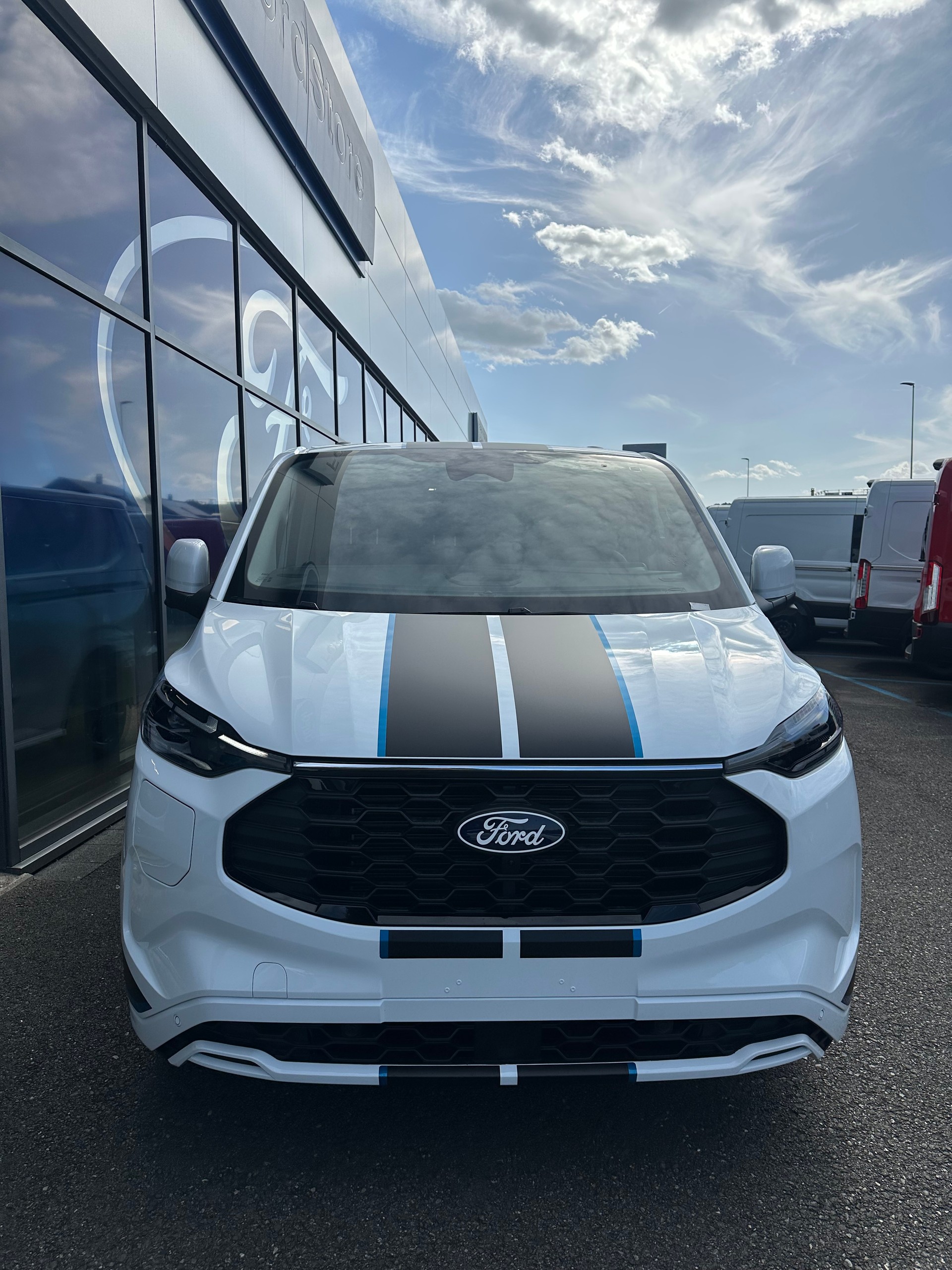 FORD Transit Custom Van 320 L2 2.5 Durat Sport/PHEV-image-8