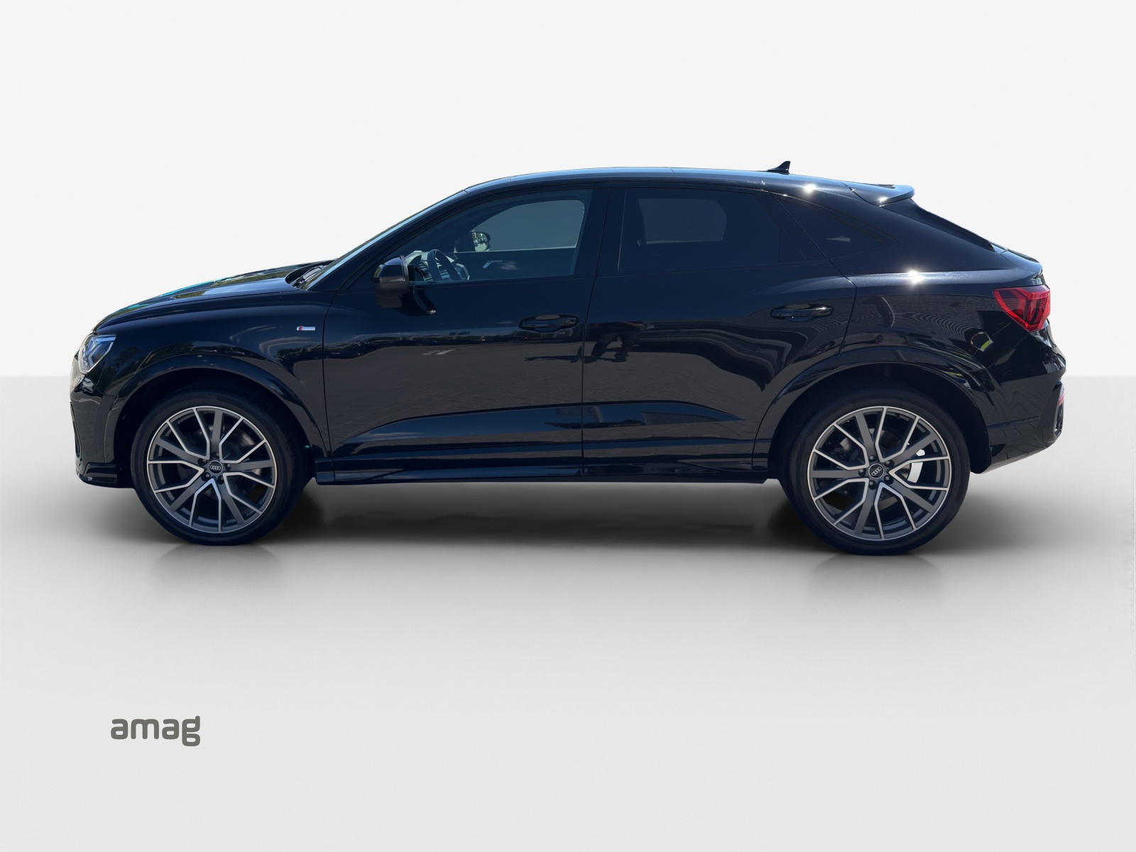 AUDI Q3 Sportback 45 TFSI S line quattro S-tronic-showroom-element-1