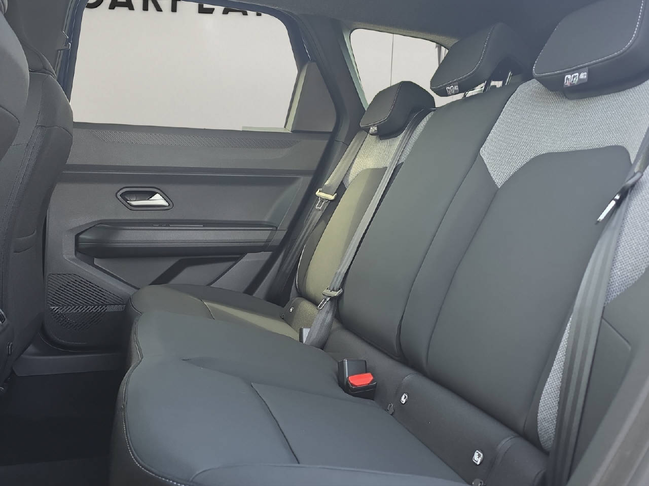 DACIA Bigster 1.2 Hybrid Journey 4WD-image-9