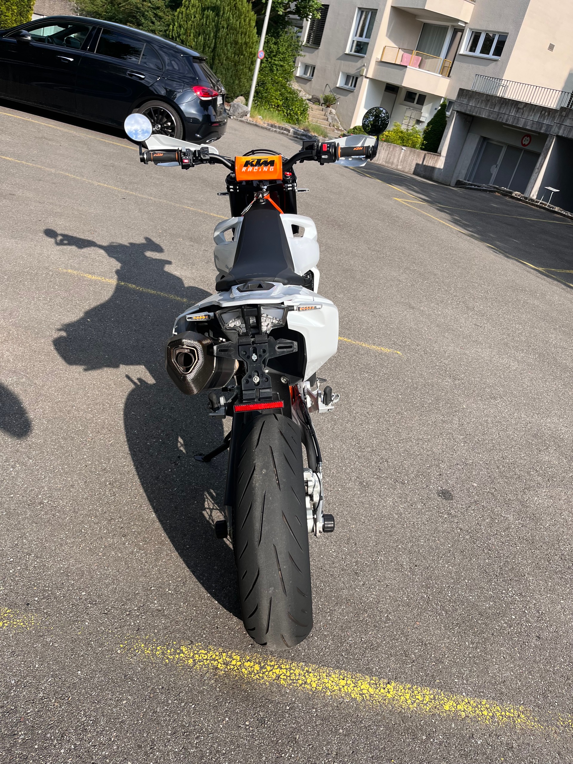 KTM 690 SMC R ABS-image-5