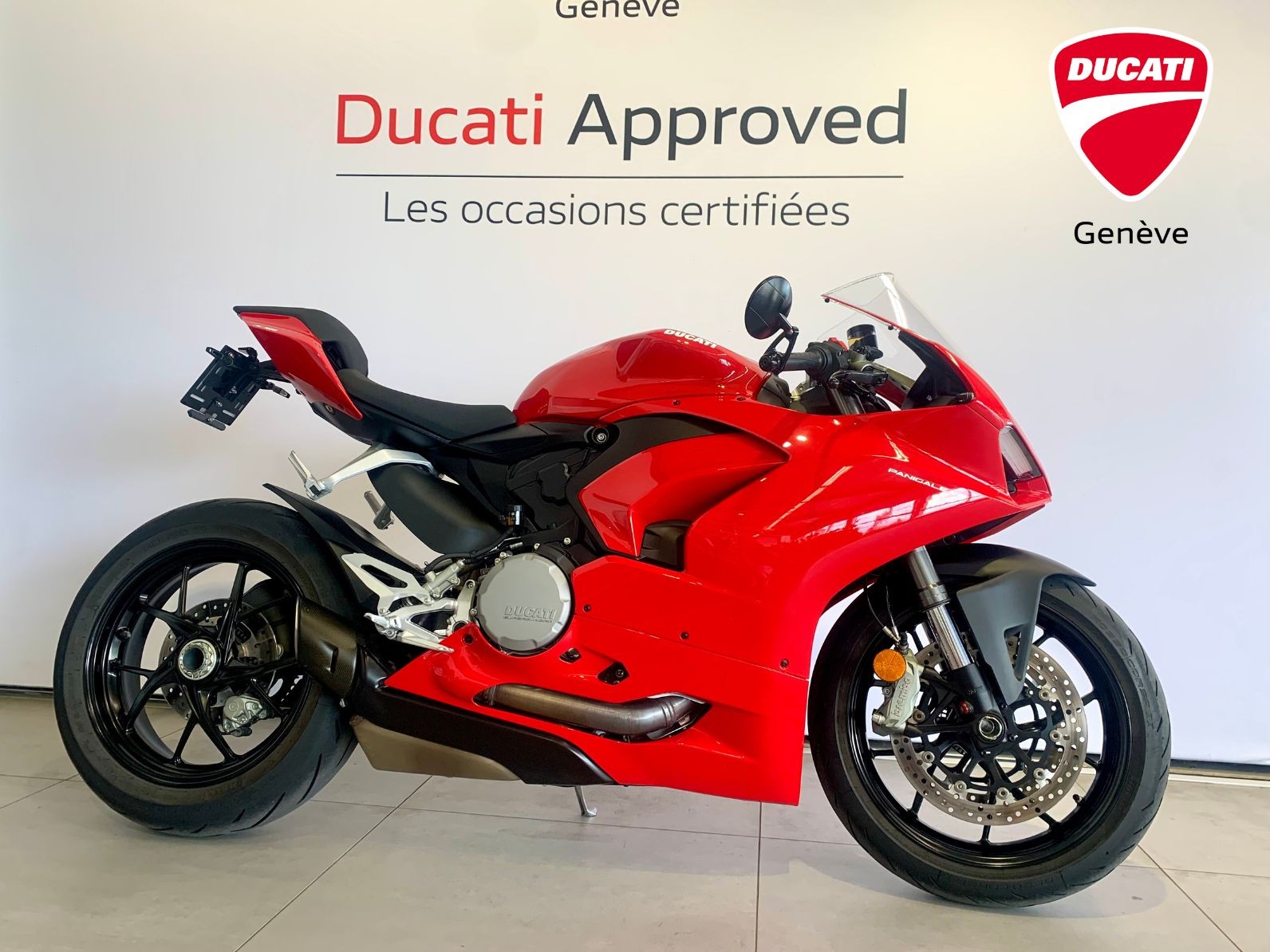 DUCATI Panigale V2-image-0