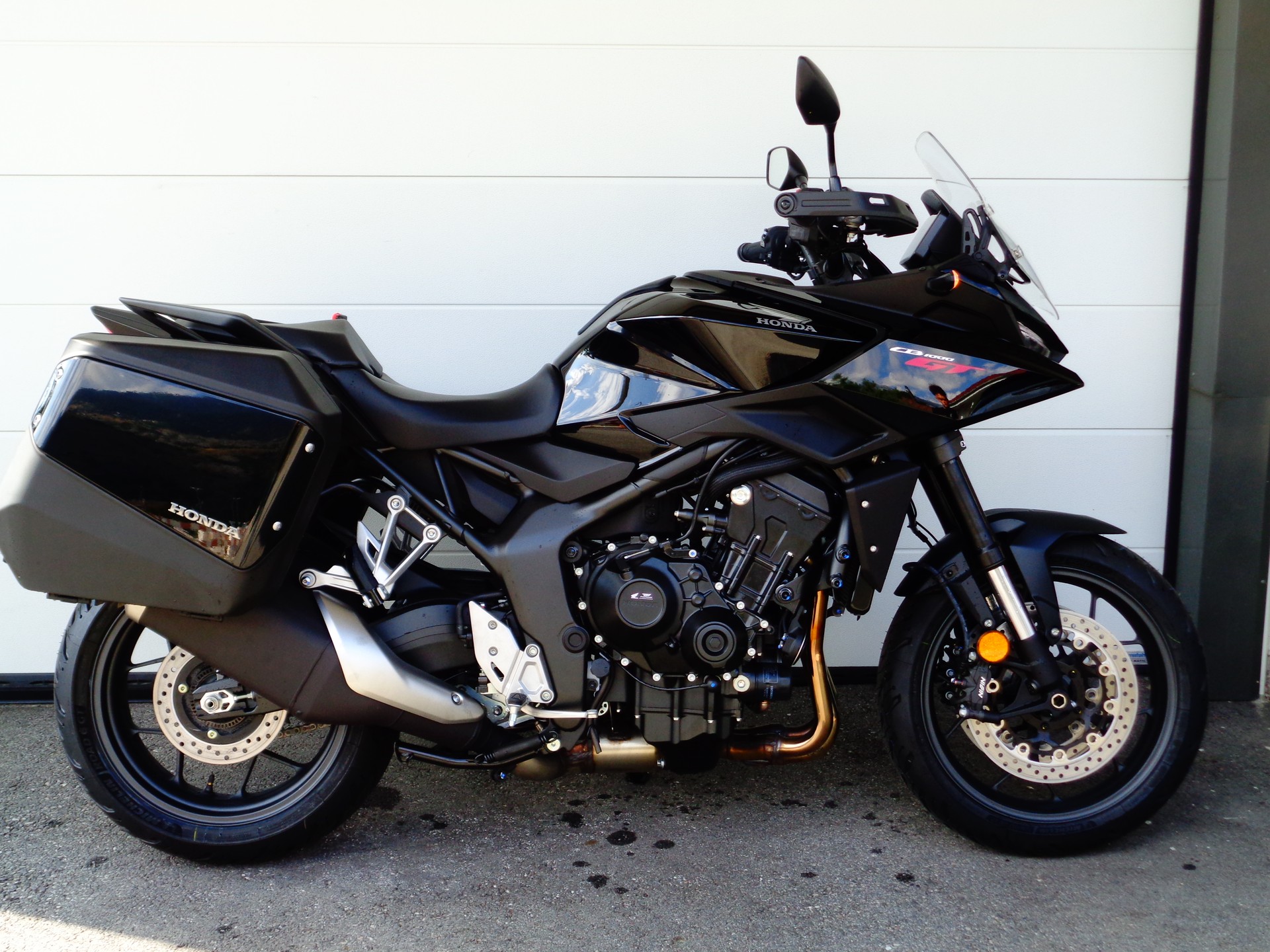 HONDA CB 1000 GT-image-1