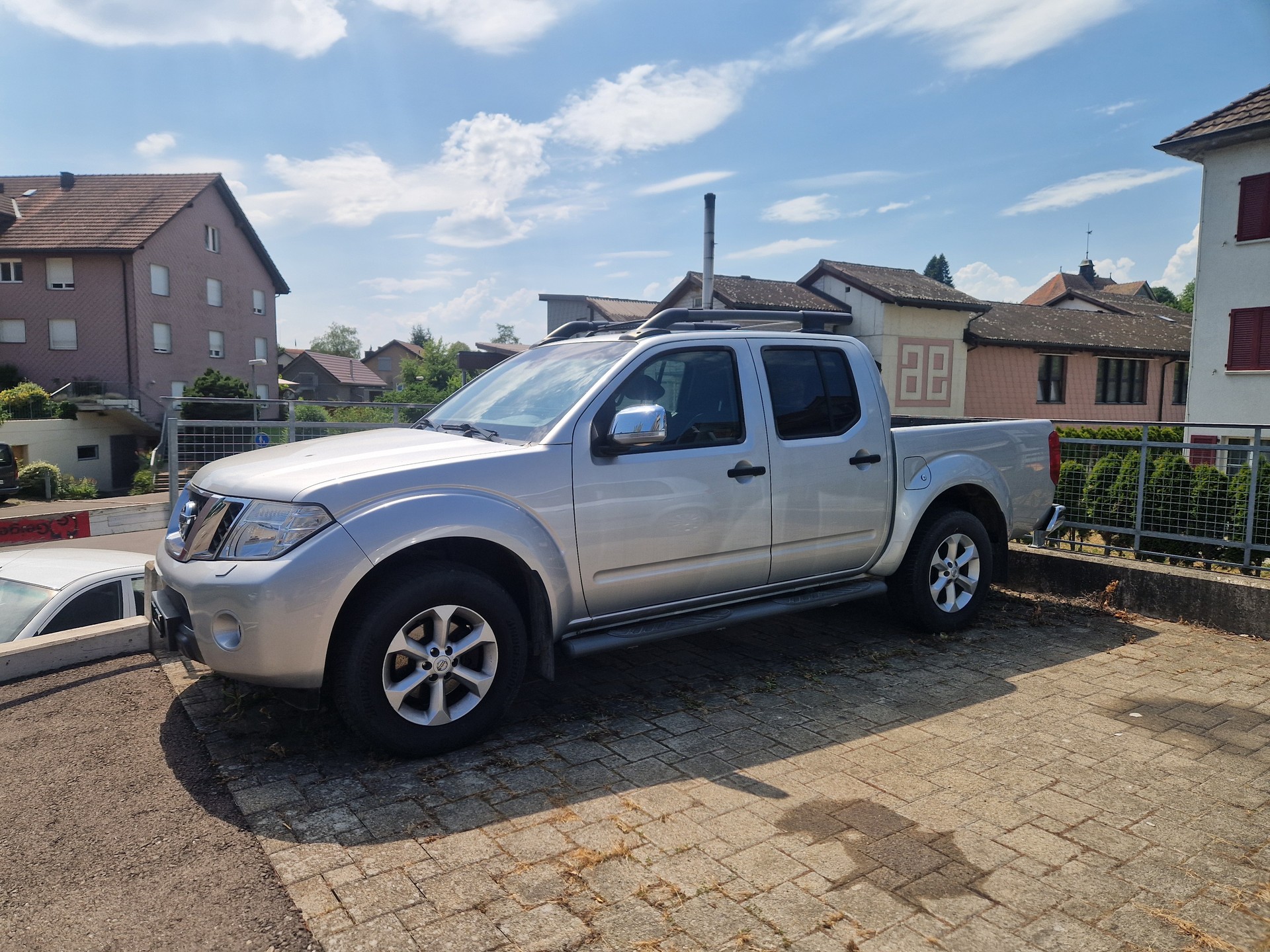 NISSAN Navara V6 Double Cab LE 3.0 dCi 4WD Automat-showroom-element-1