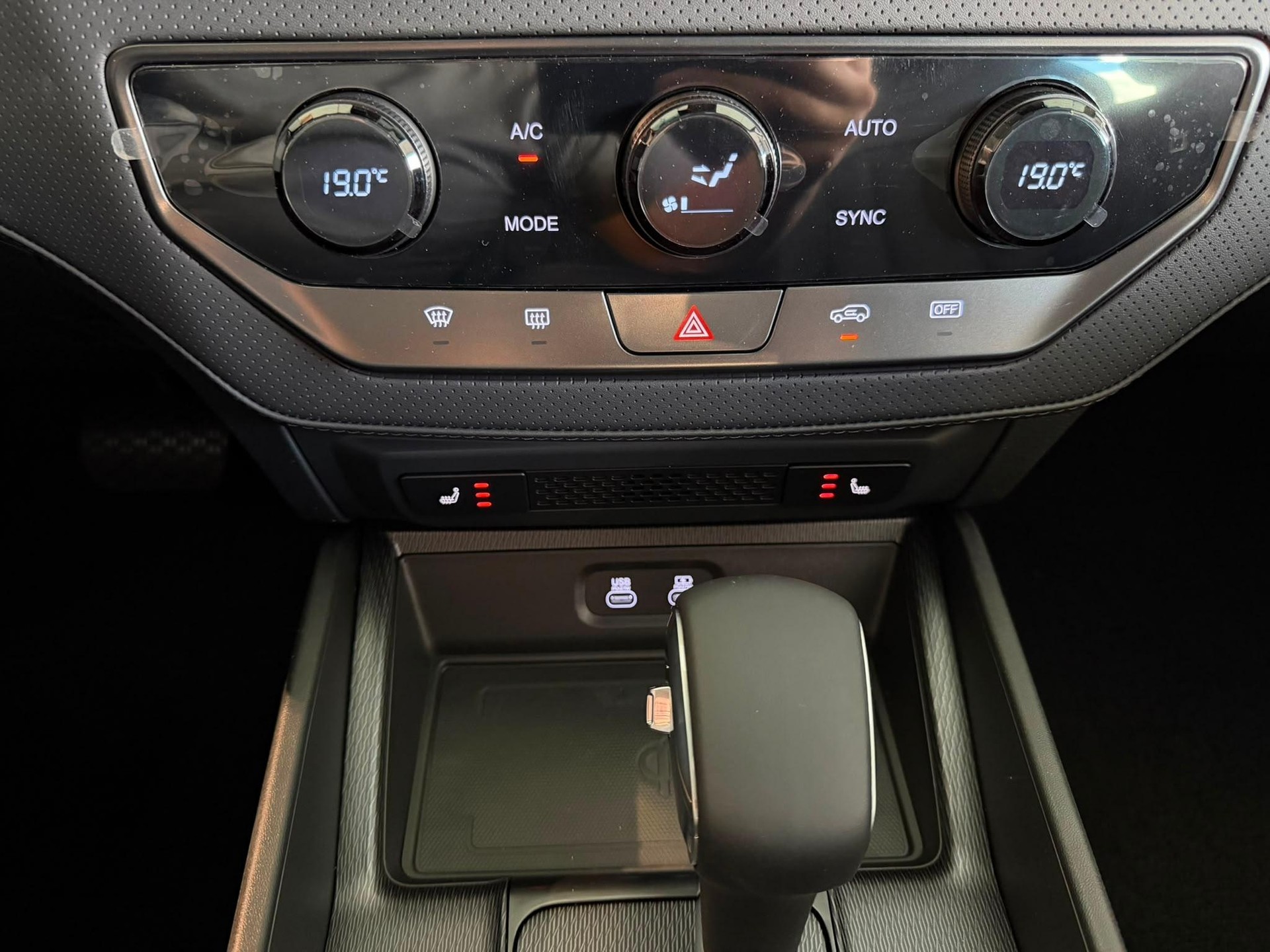 KGM-SsangYong Musso 2.2 e-XDI Titanium-image-21