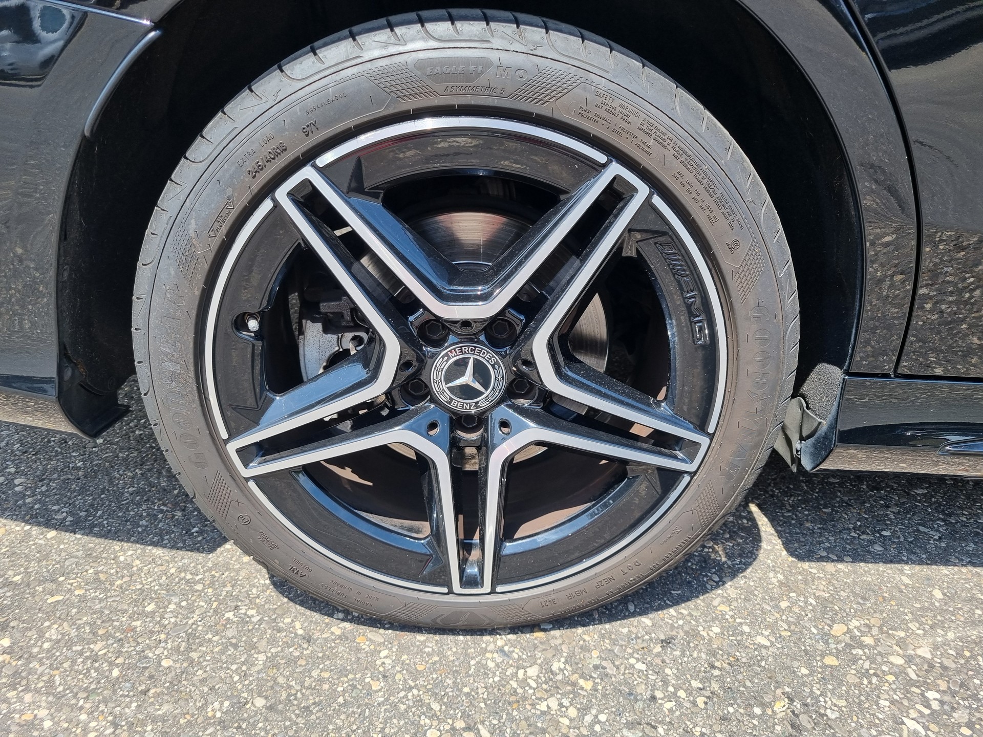 MERCEDES-BENZ C 200 Swiss Star AMG Line 4M 9G-Tronic-image-12