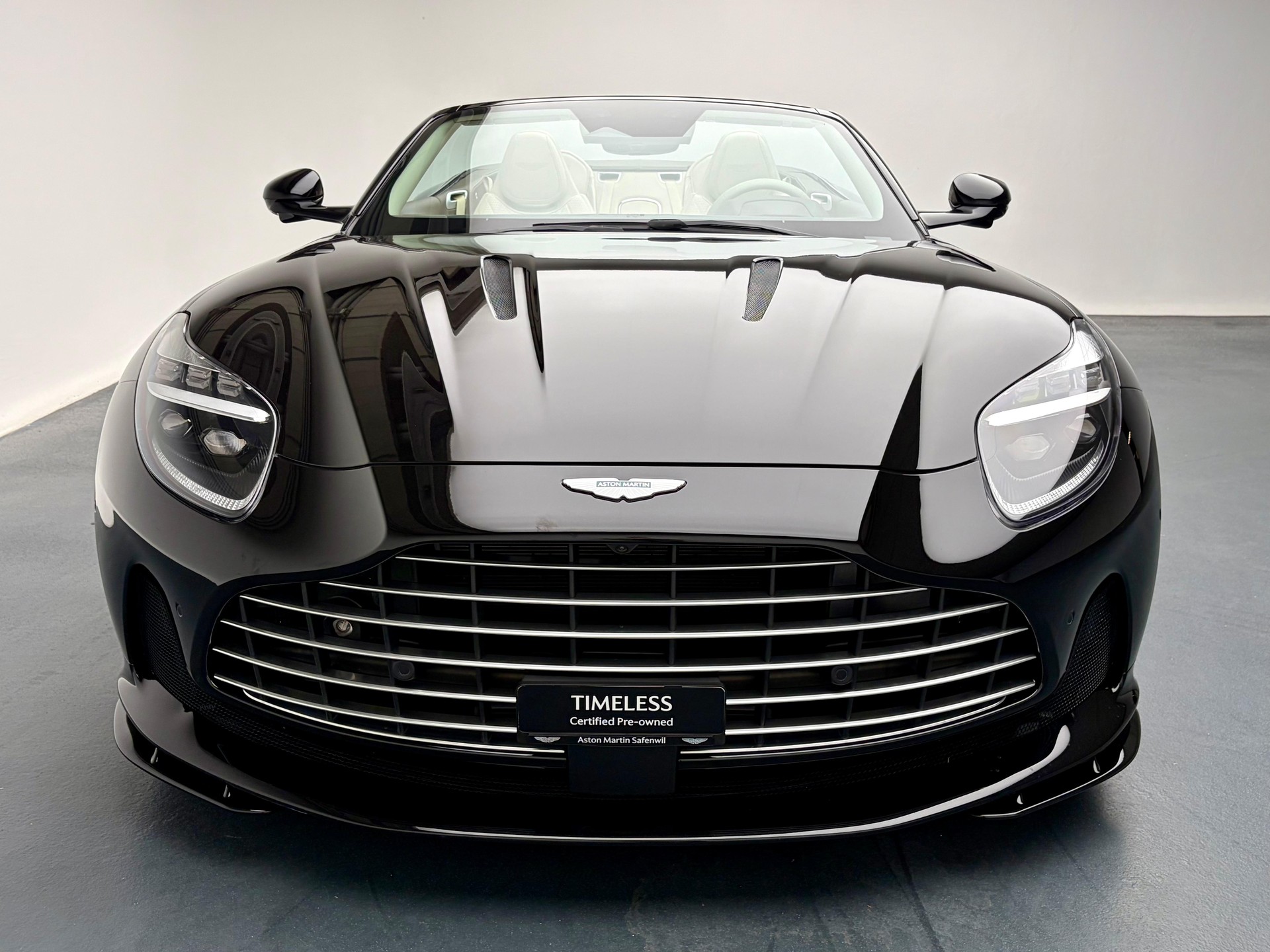 ASTON MARTIN DB12 Volante 4.0 V8 Bi-Turbo-image-20