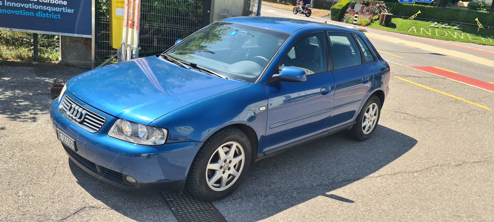 AUDI A3 1.8 Ambiente-image-1