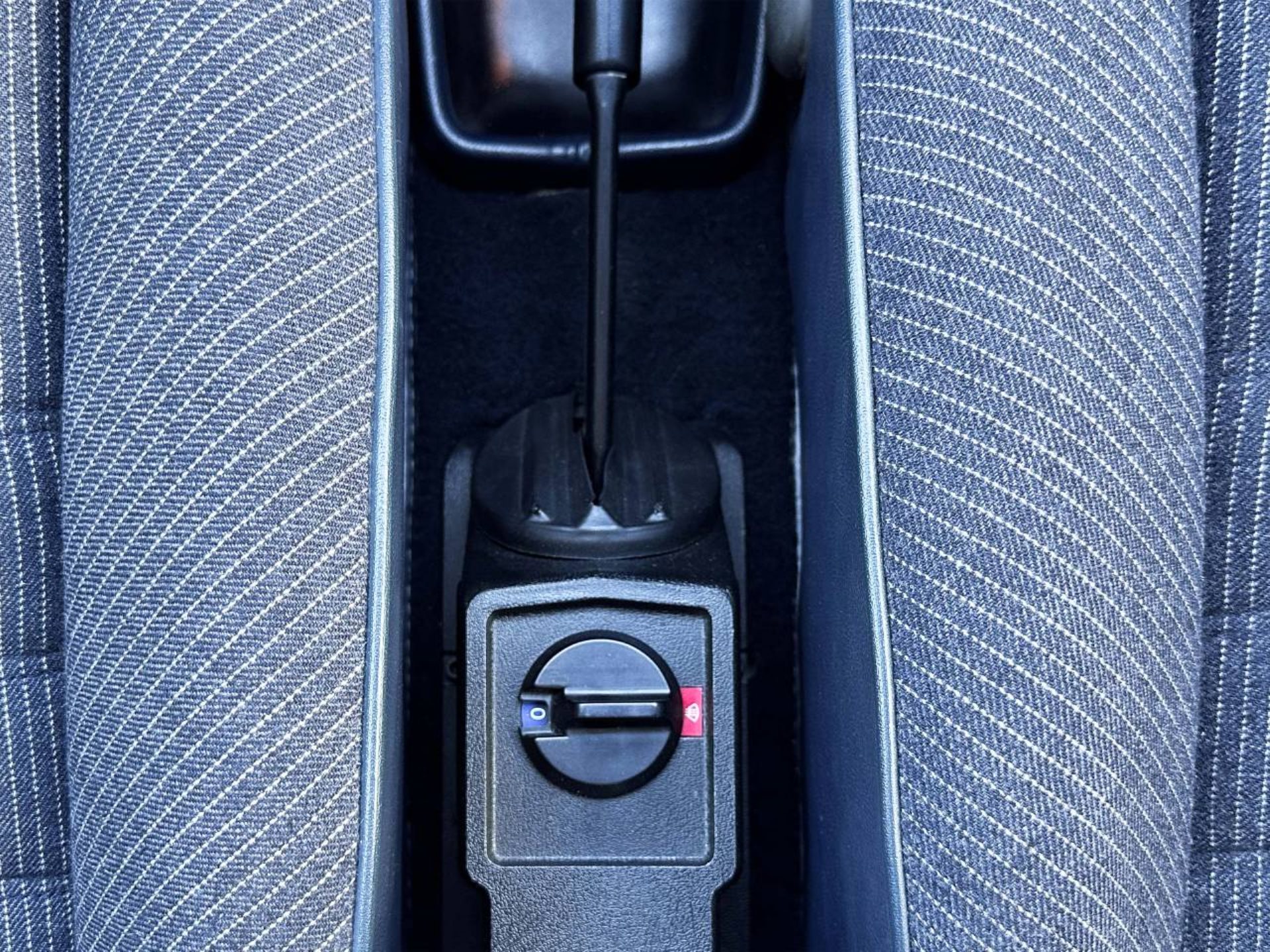 PORSCHE 911 Carrera Coupé-image-23