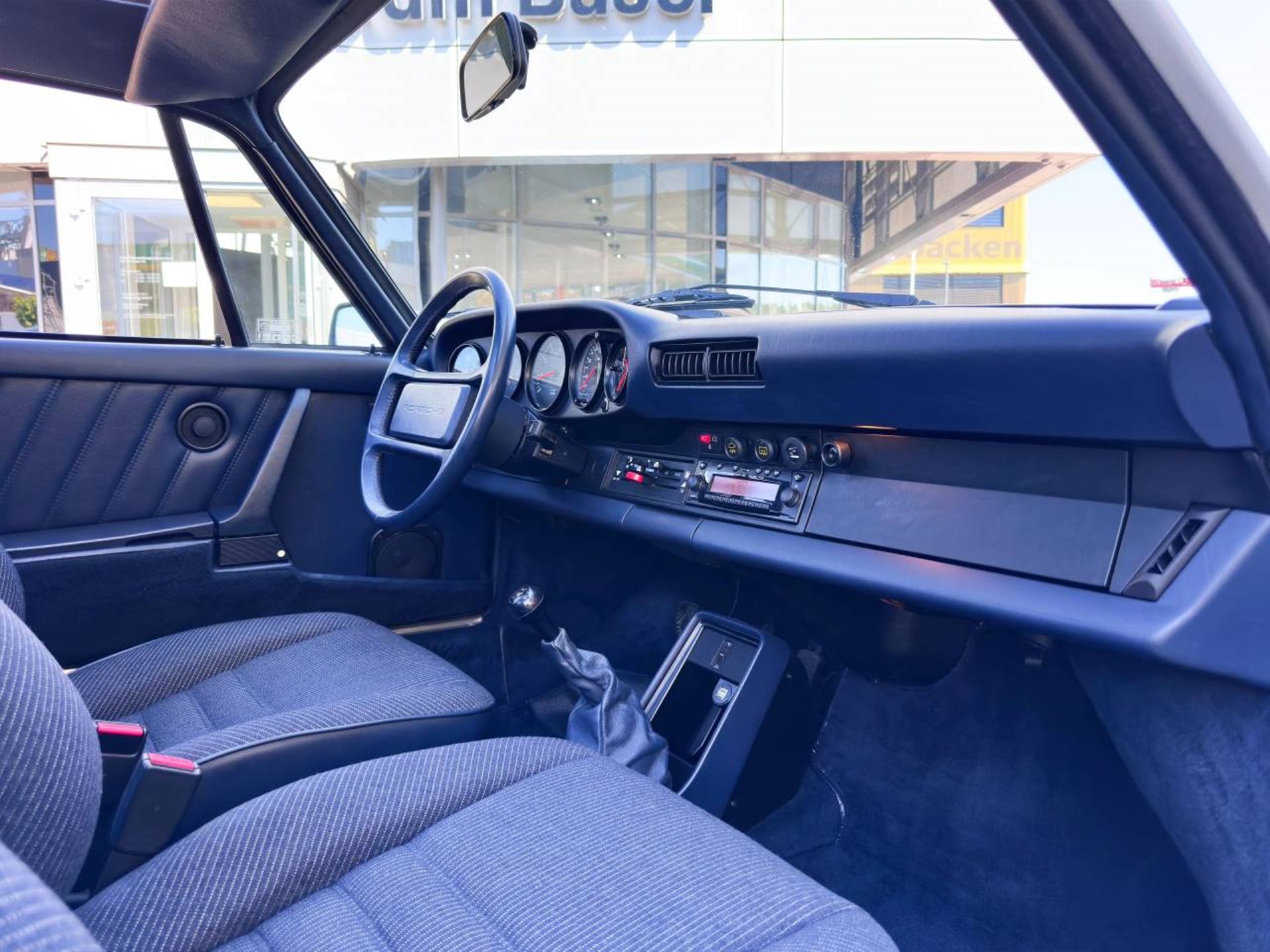 PORSCHE 911 Carrera Coupé-image-20