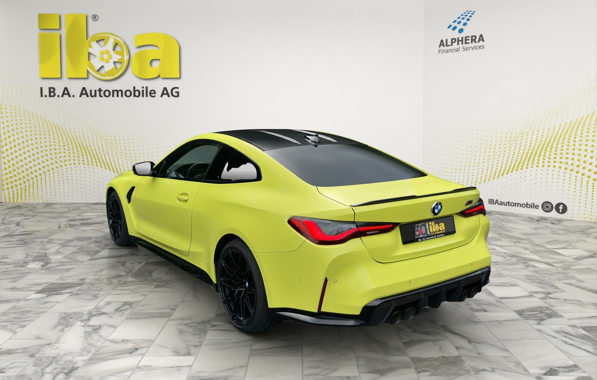 BMW M4 Coupé Competition (CH) INDIVIDUAL M Race Track Paket Carbon-showroom-element-2