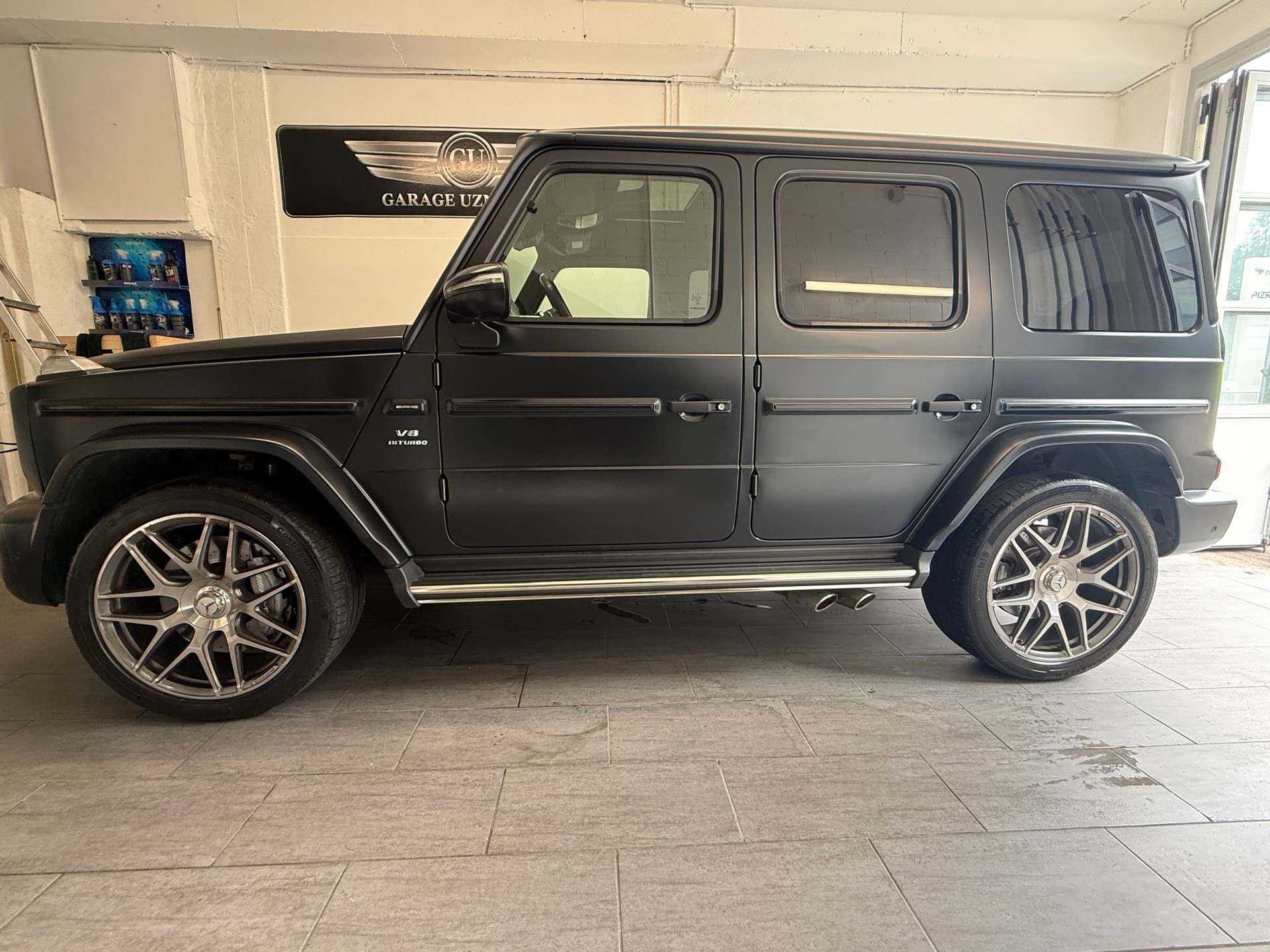 MERCEDES-BENZ G 63 AMG Edition 1 Speedshift Plus G-Tronic Ab 1450.- pro Monat-showroom-element-1