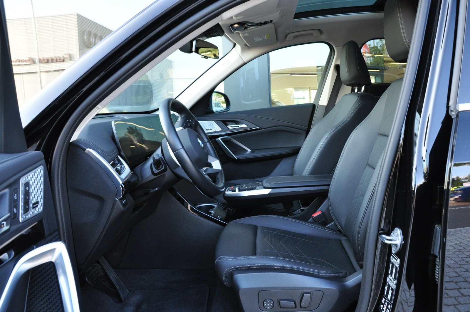 BMW X1 xDrive 20d 48V M Sport Pro-image-10