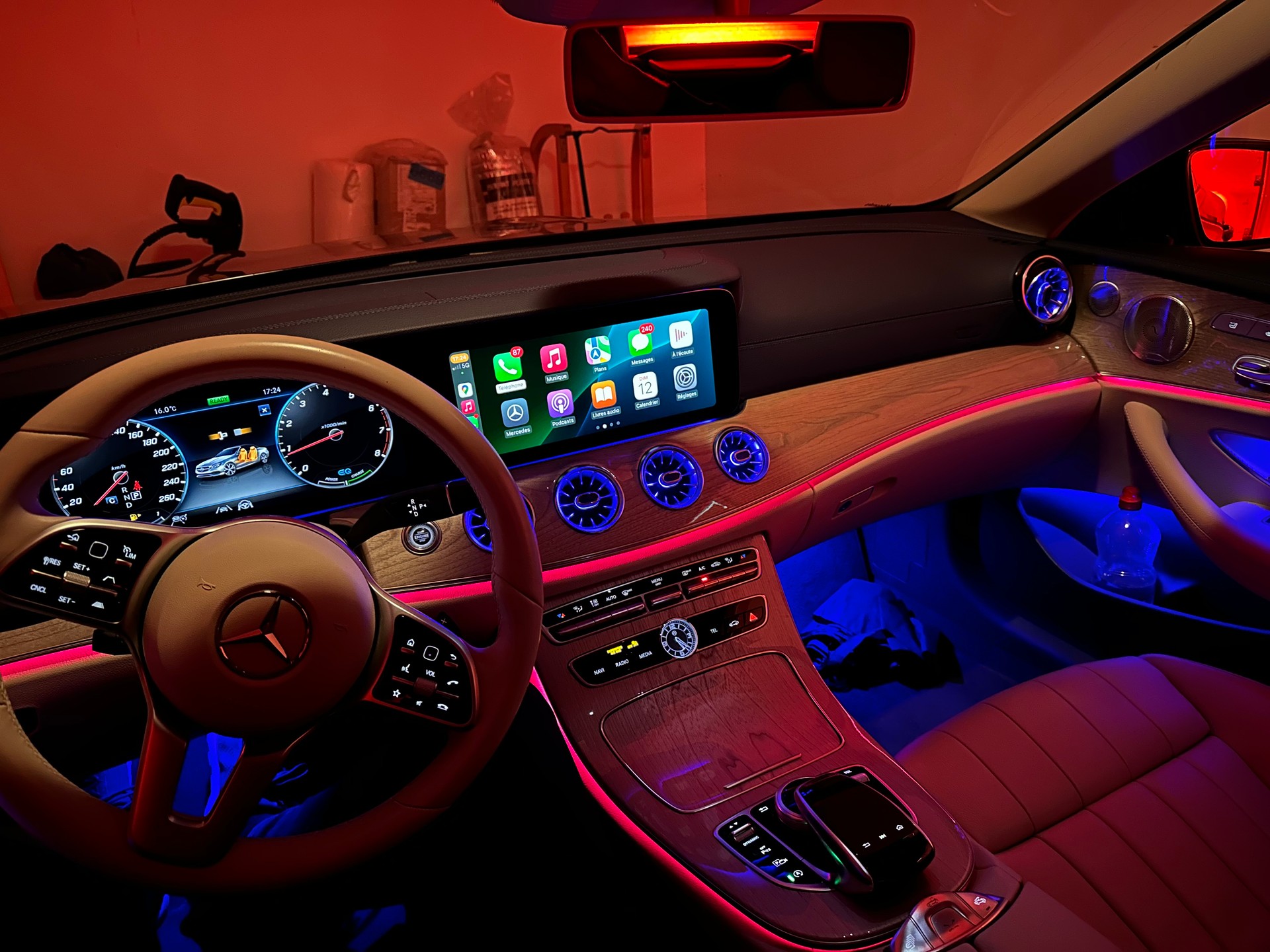 MERCEDES-BENZ E 200 4Matic Mild Hybrid, avec pneu hiver, garantie & entretien-image-2