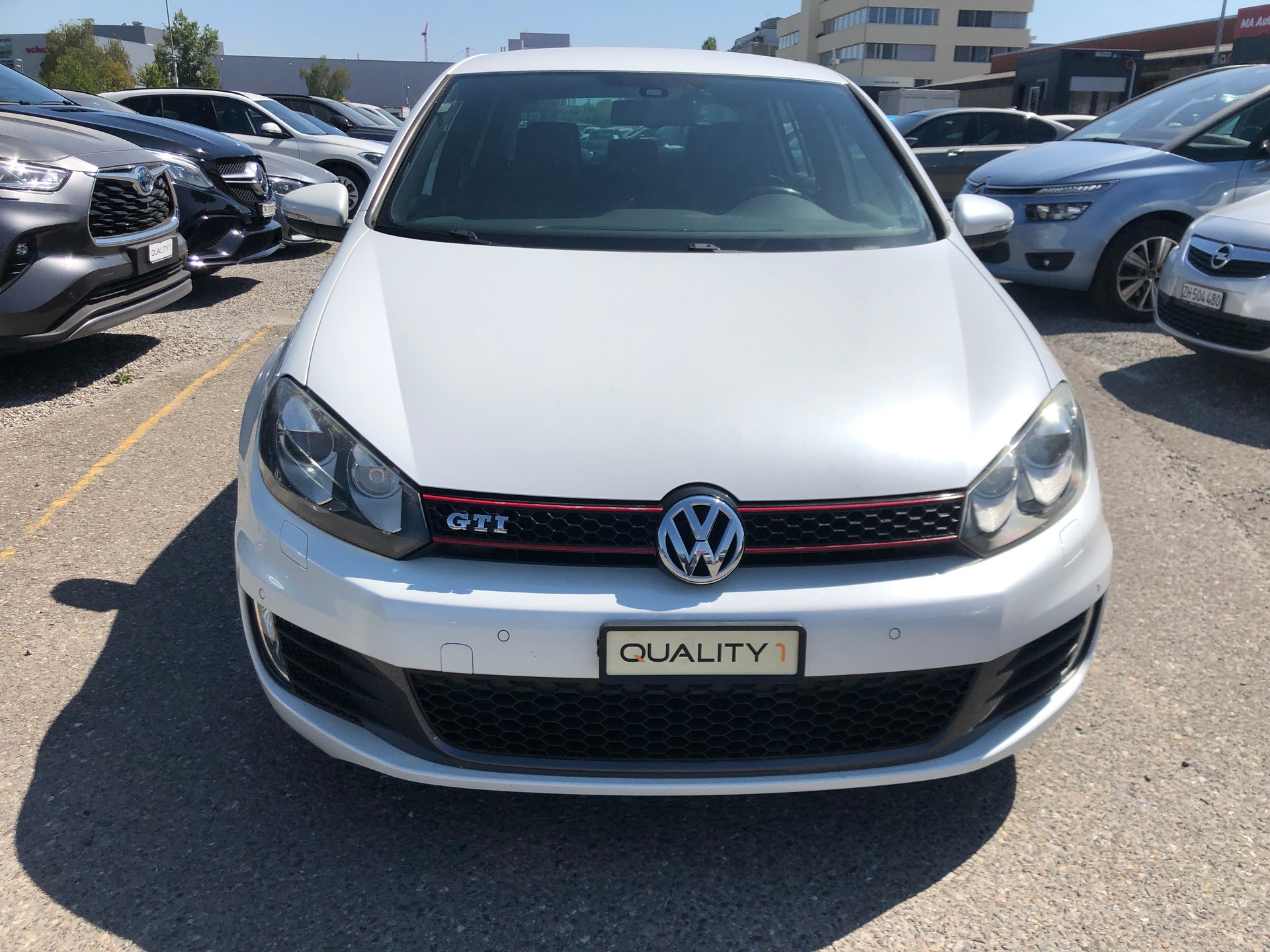VW Golf 2.0 TSI GTI Adidas-showroom-element-1