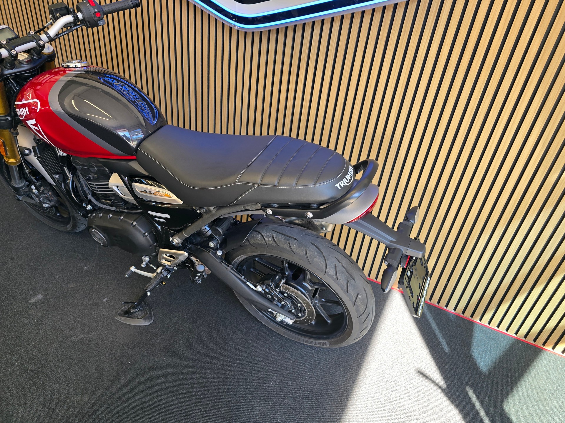 TRIUMPH Speed 400-image-8
