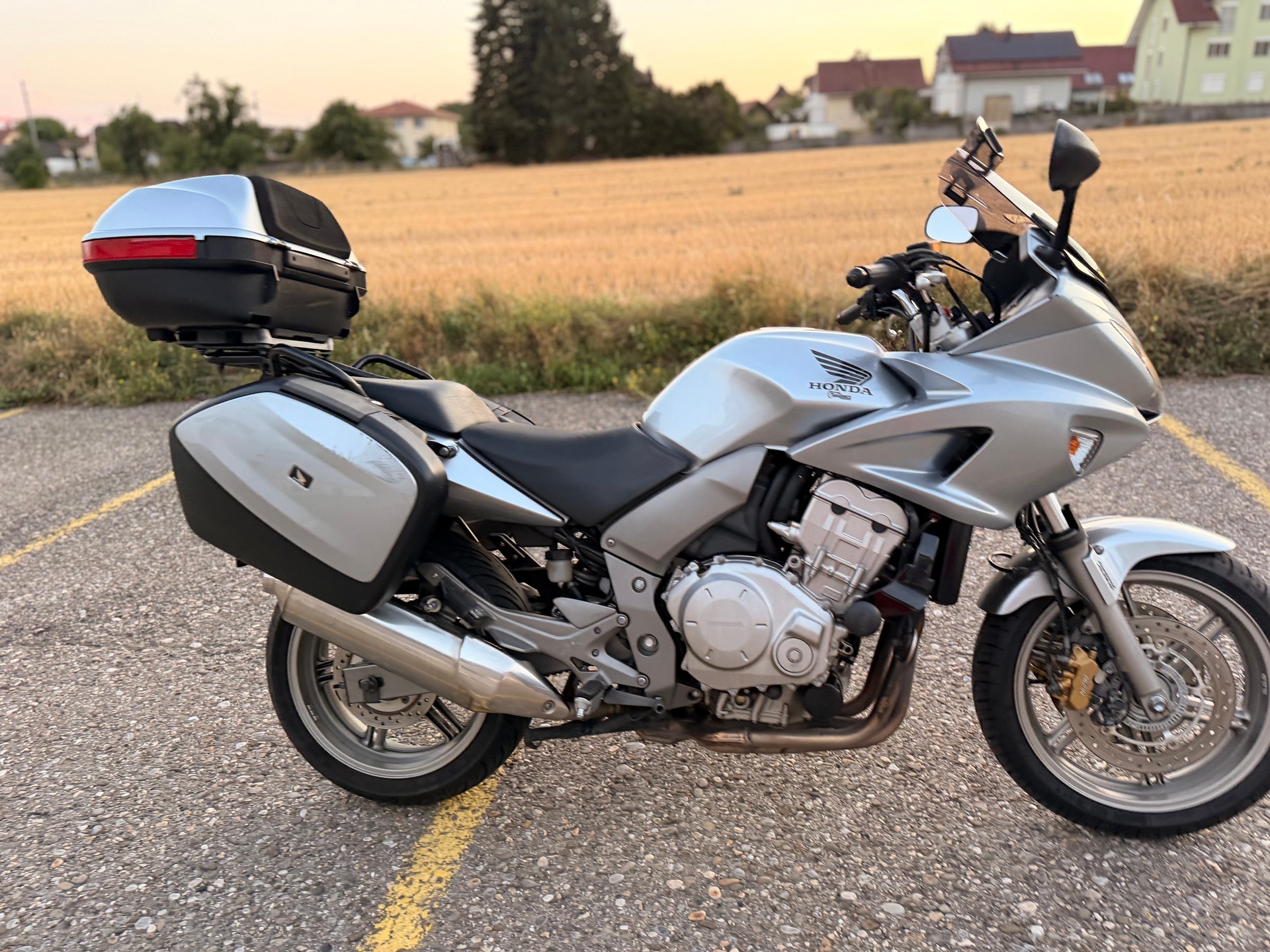 HONDA CBF 1000 ABS-image-4