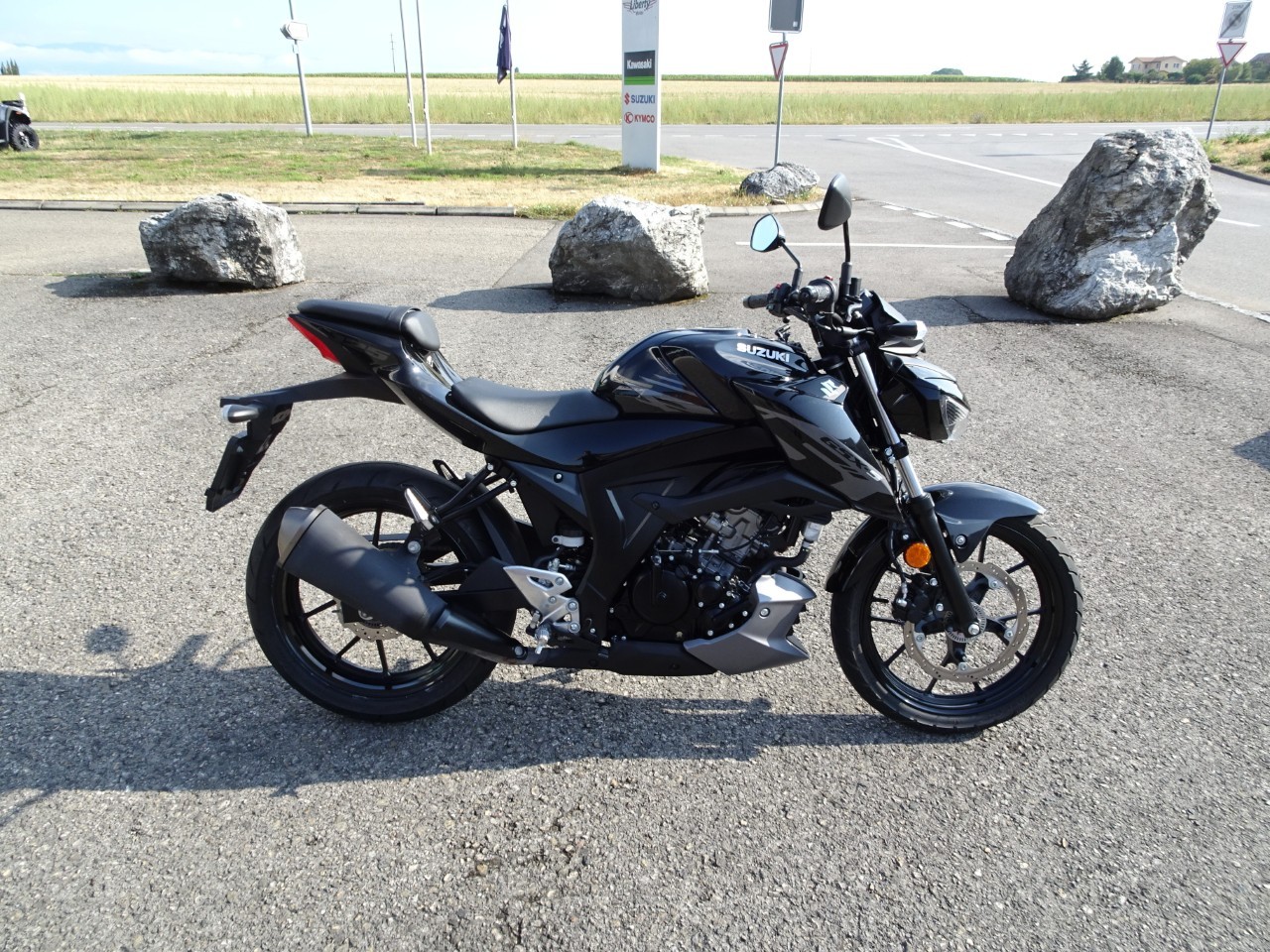 SUZUKI GSX-S 125 Basse-image-0