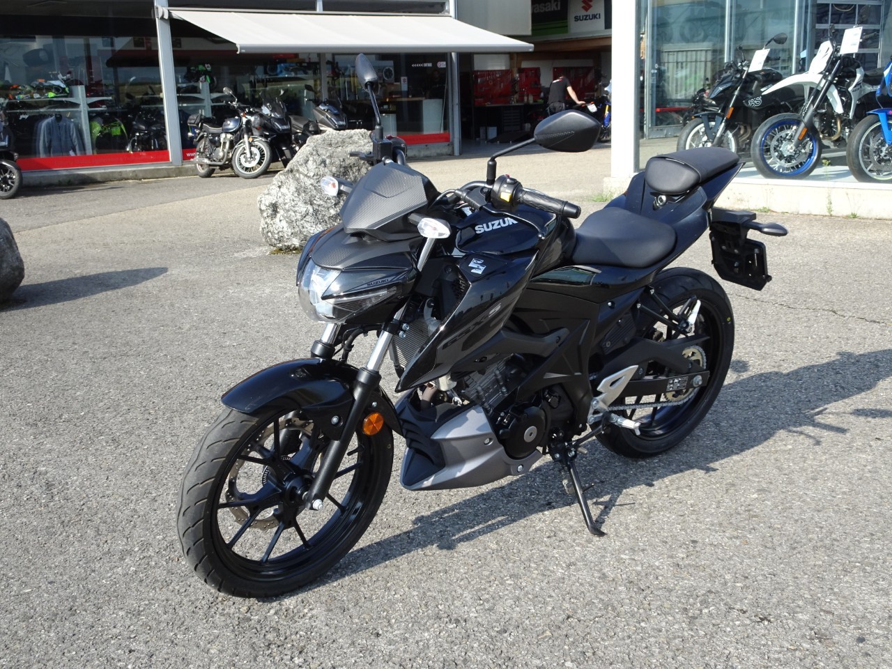 SUZUKI GSX-S 125 Basse-image-3