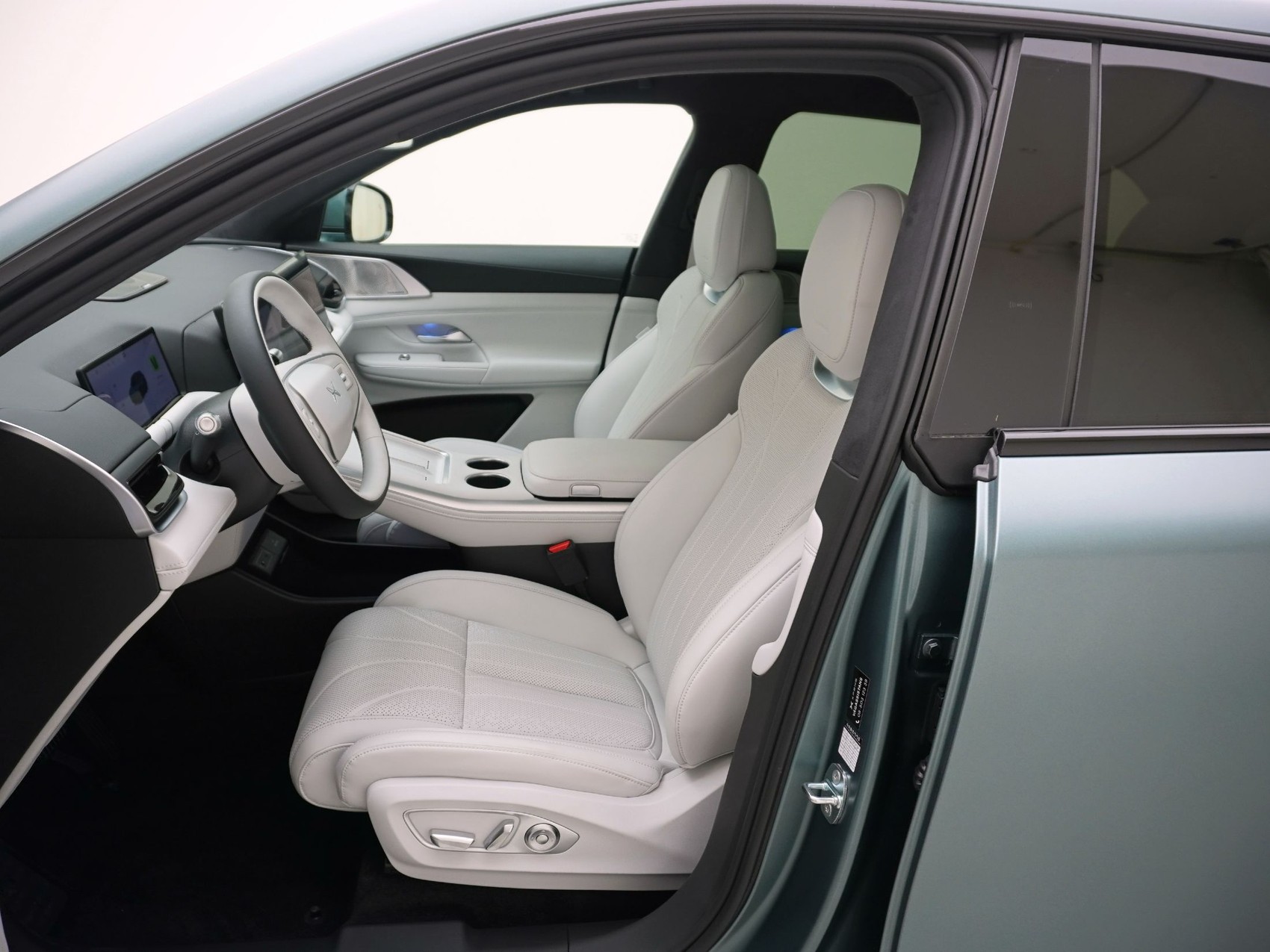 XPENG G9 Performance AWD-image-10