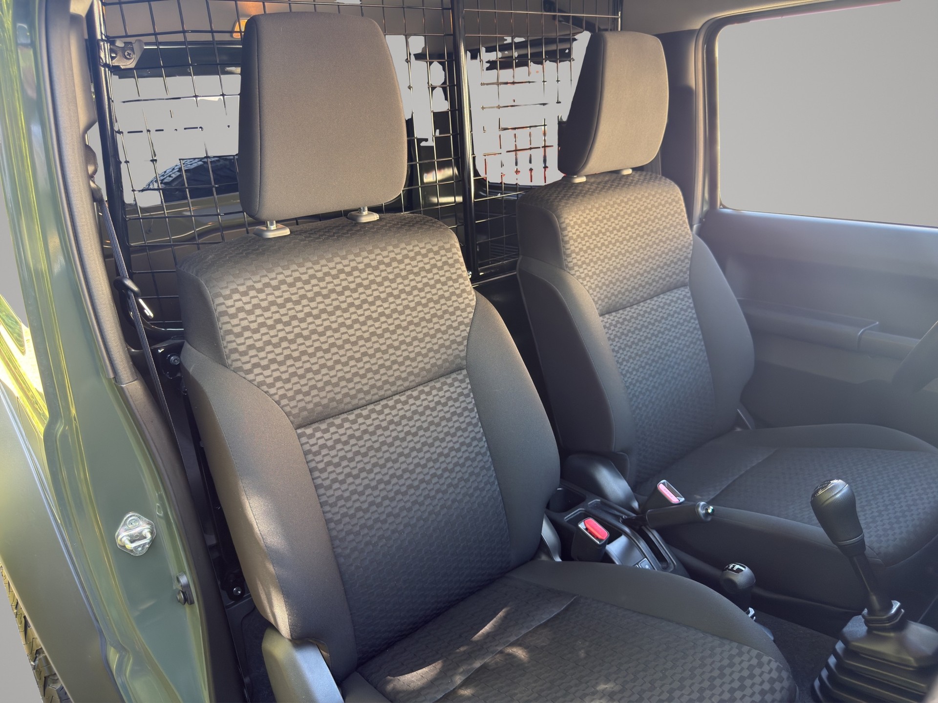 SUZUKI Jimny 1.5 Compact+ 4x4-image-11