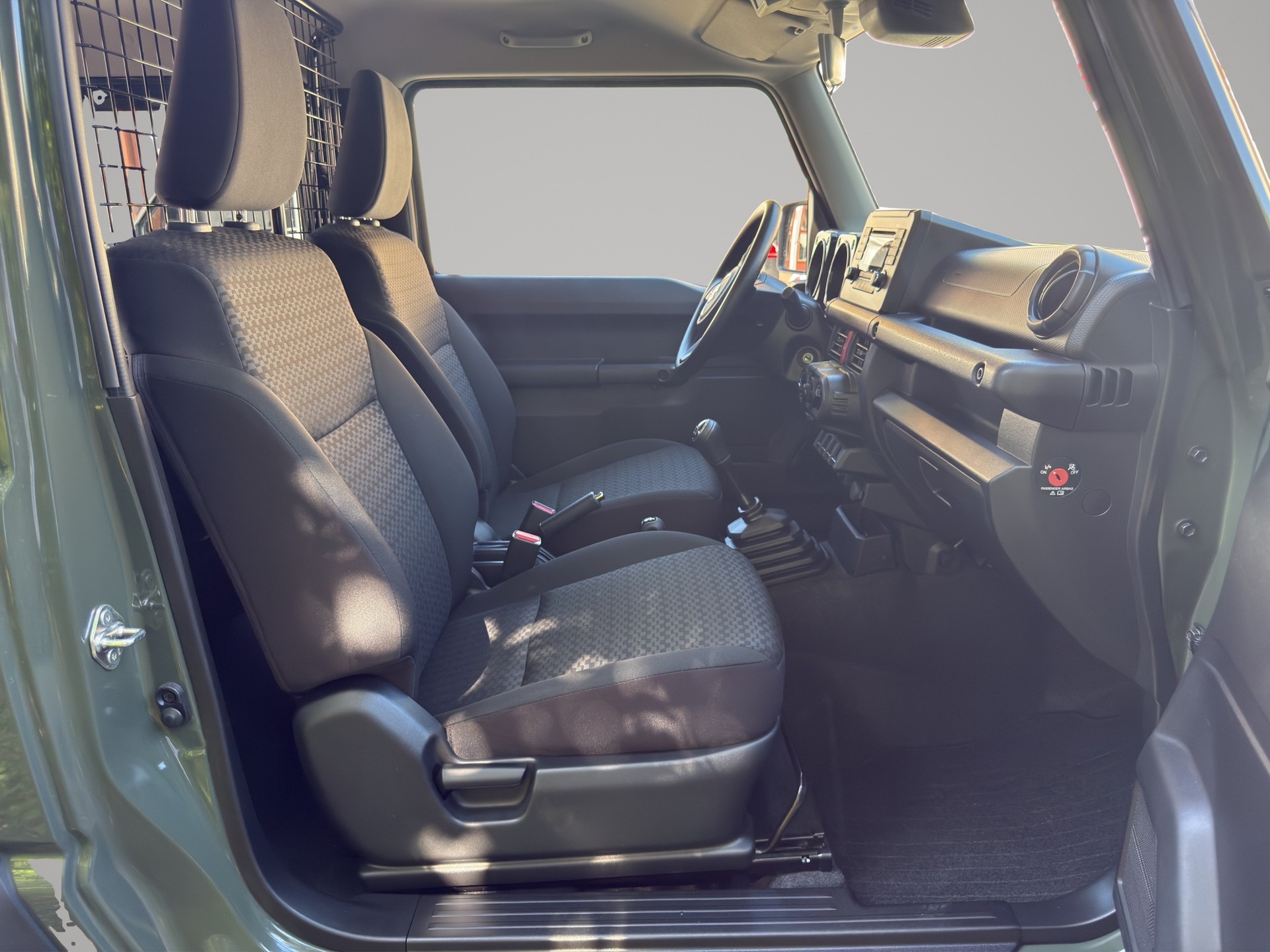 SUZUKI Jimny 1.5 Compact+ 4x4-image-10
