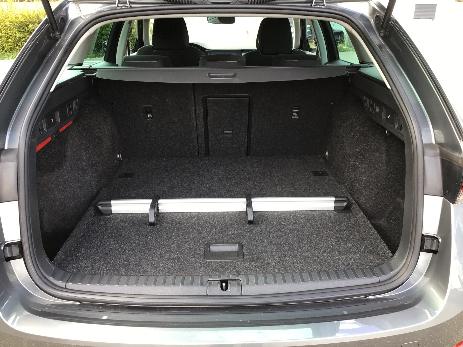 SKODA Octavia Combi 1.5 TSI mHEV DSG Style-image-11