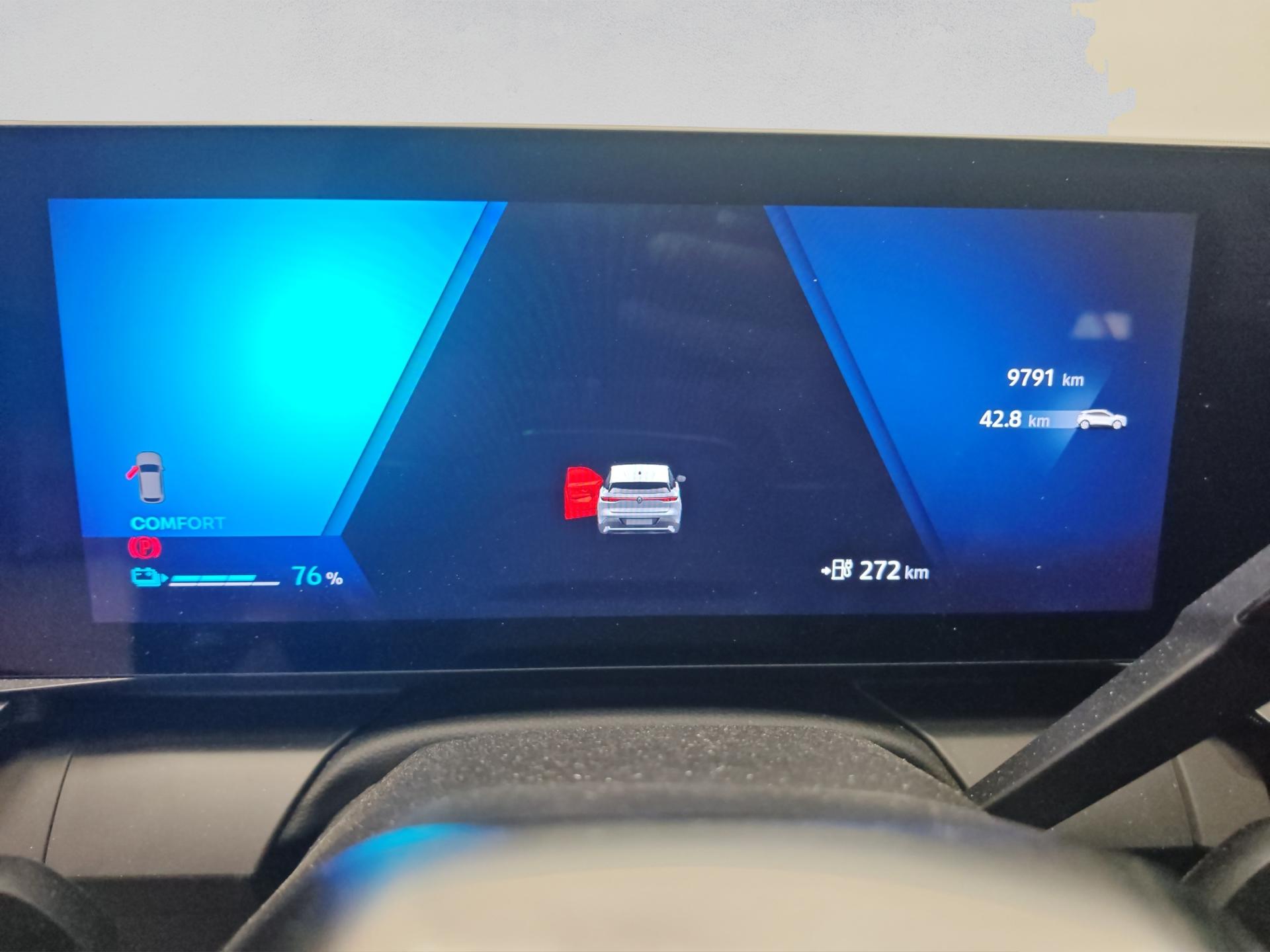 RENAULT Mégane E-TECH EV60 Iconic-image-12