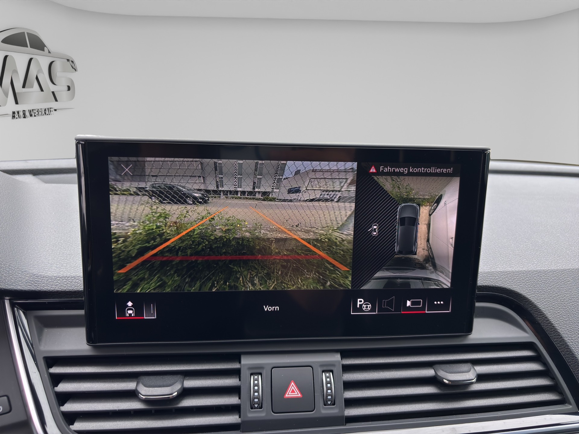 AUDI Q5 45 TFSI S-line quattro S-tronic-image-14