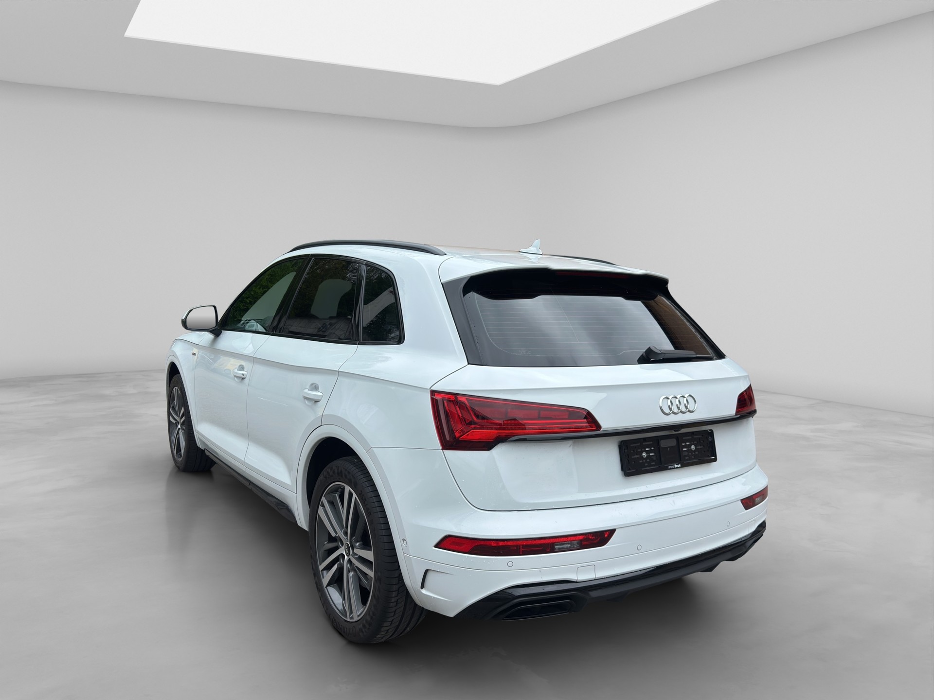 AUDI Q5 45 TFSI S-line quattro S-tronic-showroom-element-3
