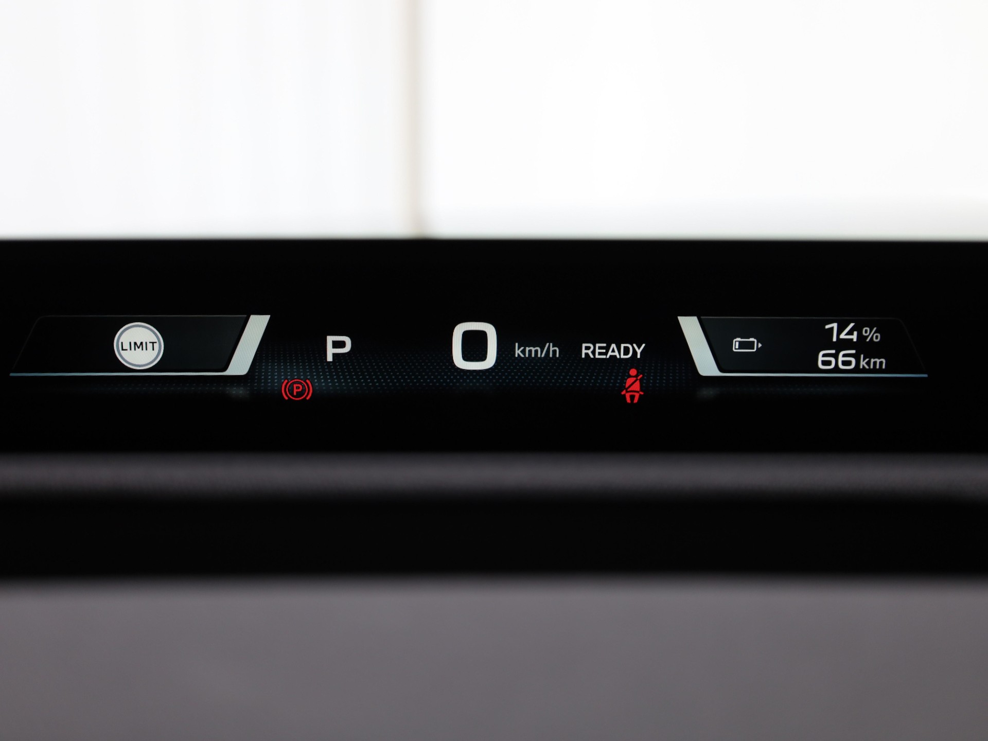 BMW i7 G70 xDrive60-image-23