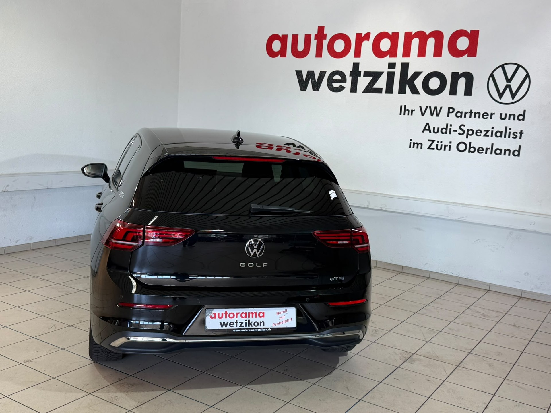 VW Golf 1.5 e TSI mHEV Life DSG-showroom-element-3