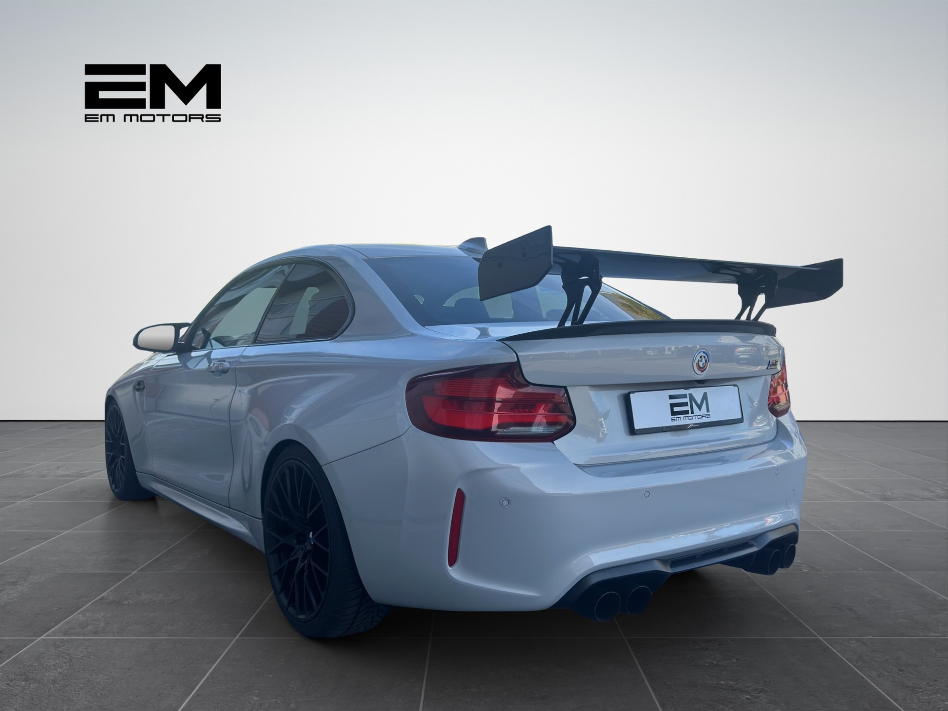 BMW M2 Competition Drivelogic-showroom-element-3