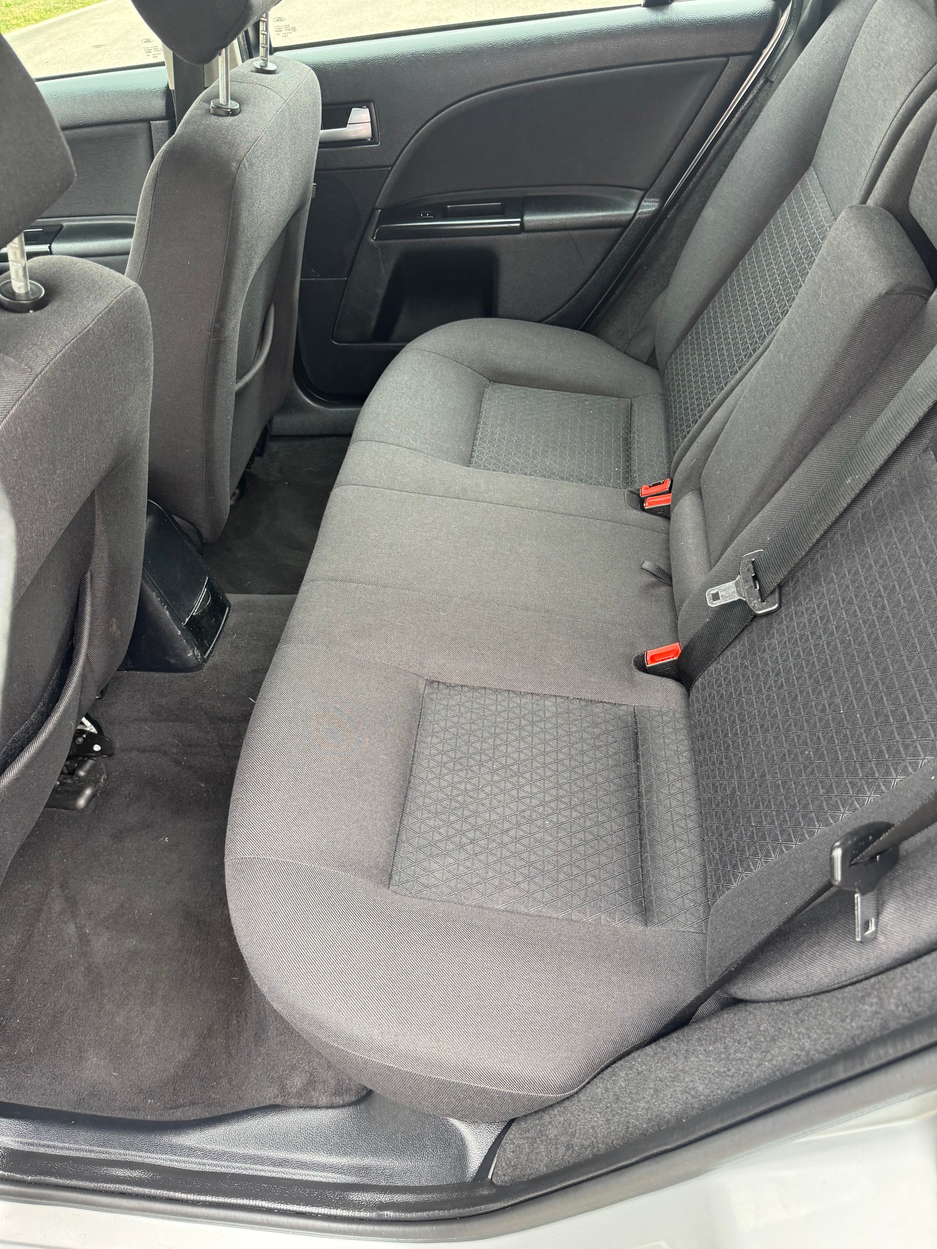 FORD Mondeo 2.0i 16V Ghia-image-10