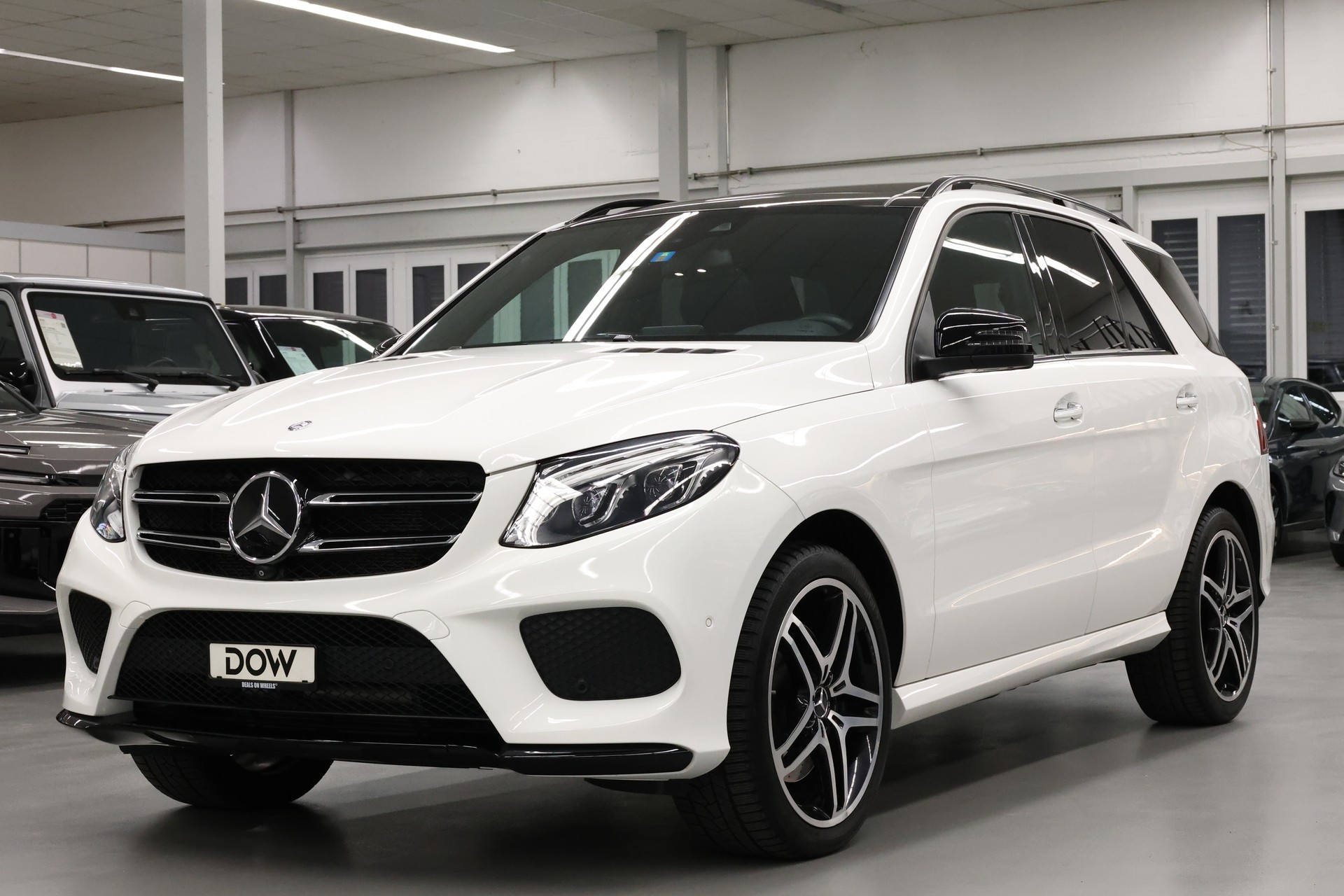 MERCEDES-BENZ GLE 400 V6-showroom-element-3