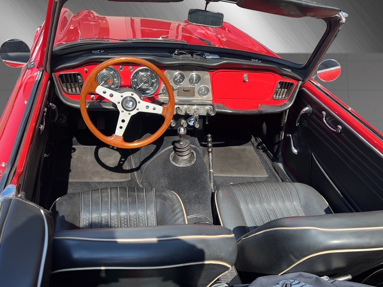 TRIUMPH TR4-image-10