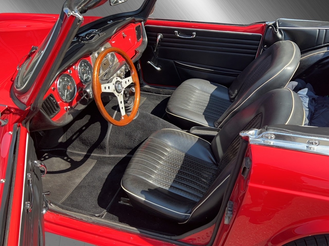 TRIUMPH TR4-image-8