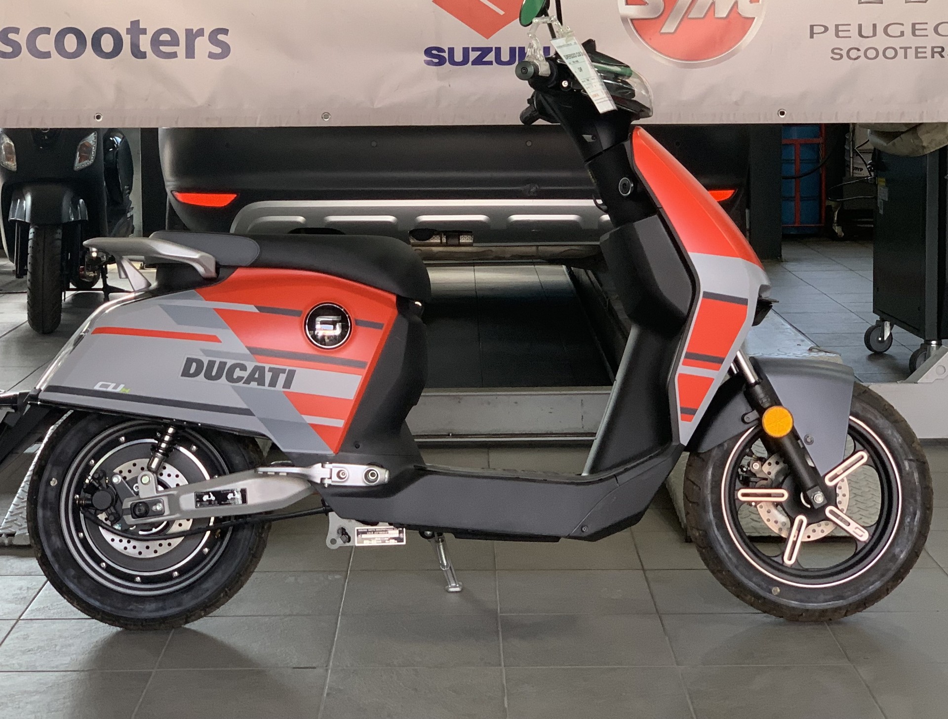SUPER SOCO CUX Ducati-image-3