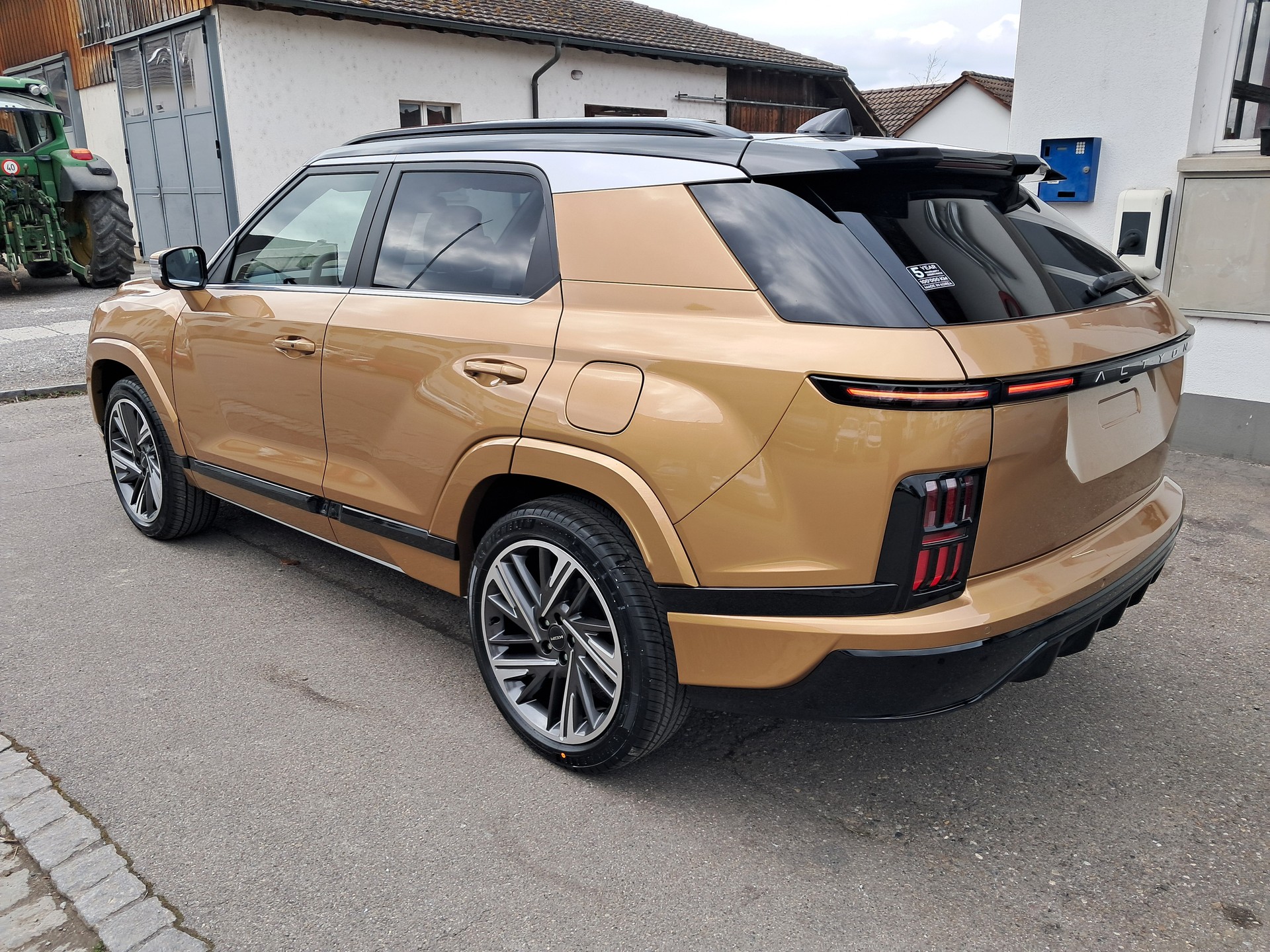 KGM-SsangYong Actyon 1.5 T GDI First Edition 4WD AT-showroom-element-1